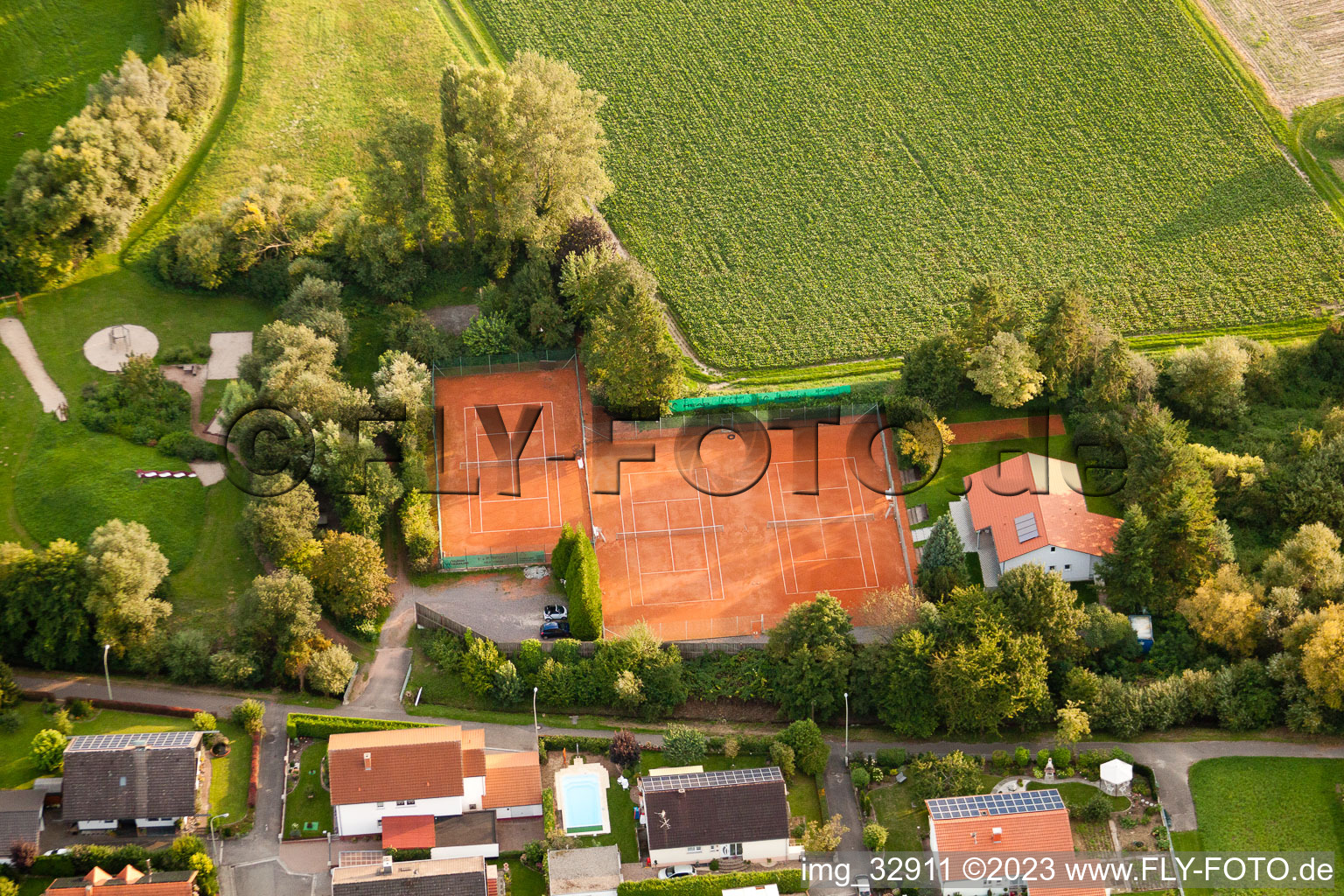 Luftbild von Insheim , Tennisclub Blau-Weiß Insheim e.V im Bundesland Rheinland-Pfalz, Deutschland