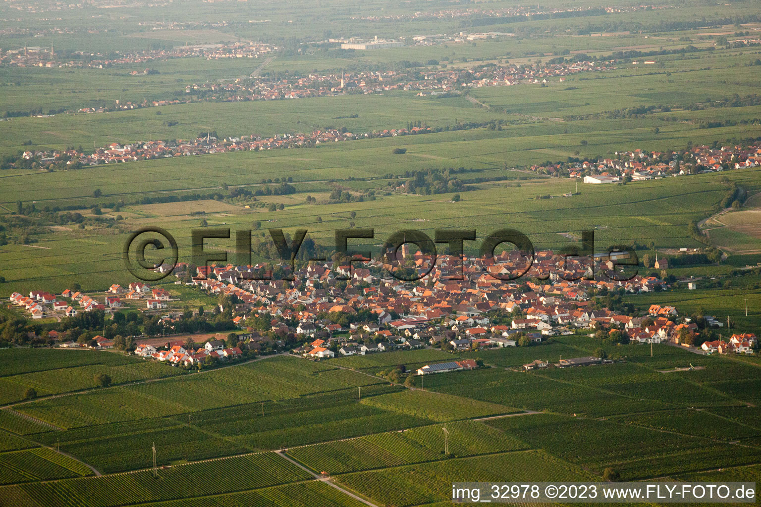 Luftbild von Ortsteil Nußdorf in Landau in der Pfalz im Bundesland Rheinland-Pfalz, Deutschland