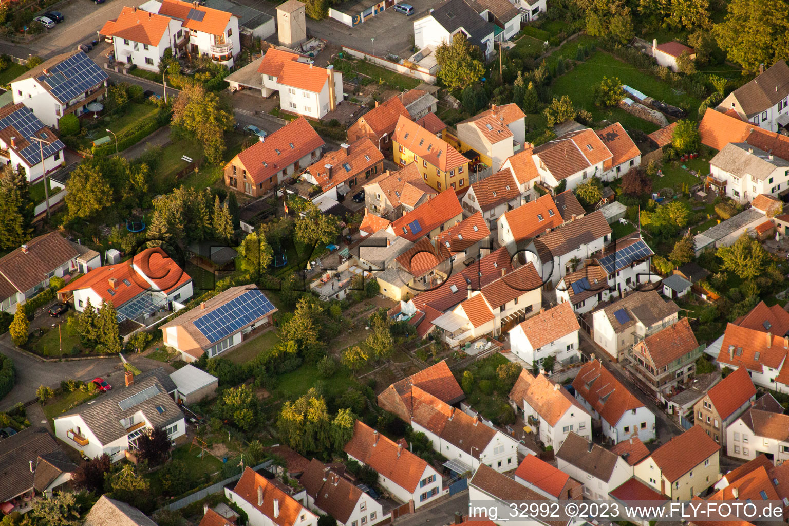 Luftbild von Godramstein, Neugasse in Landau in der Pfalz im Bundesland Rheinland-Pfalz, Deutschland