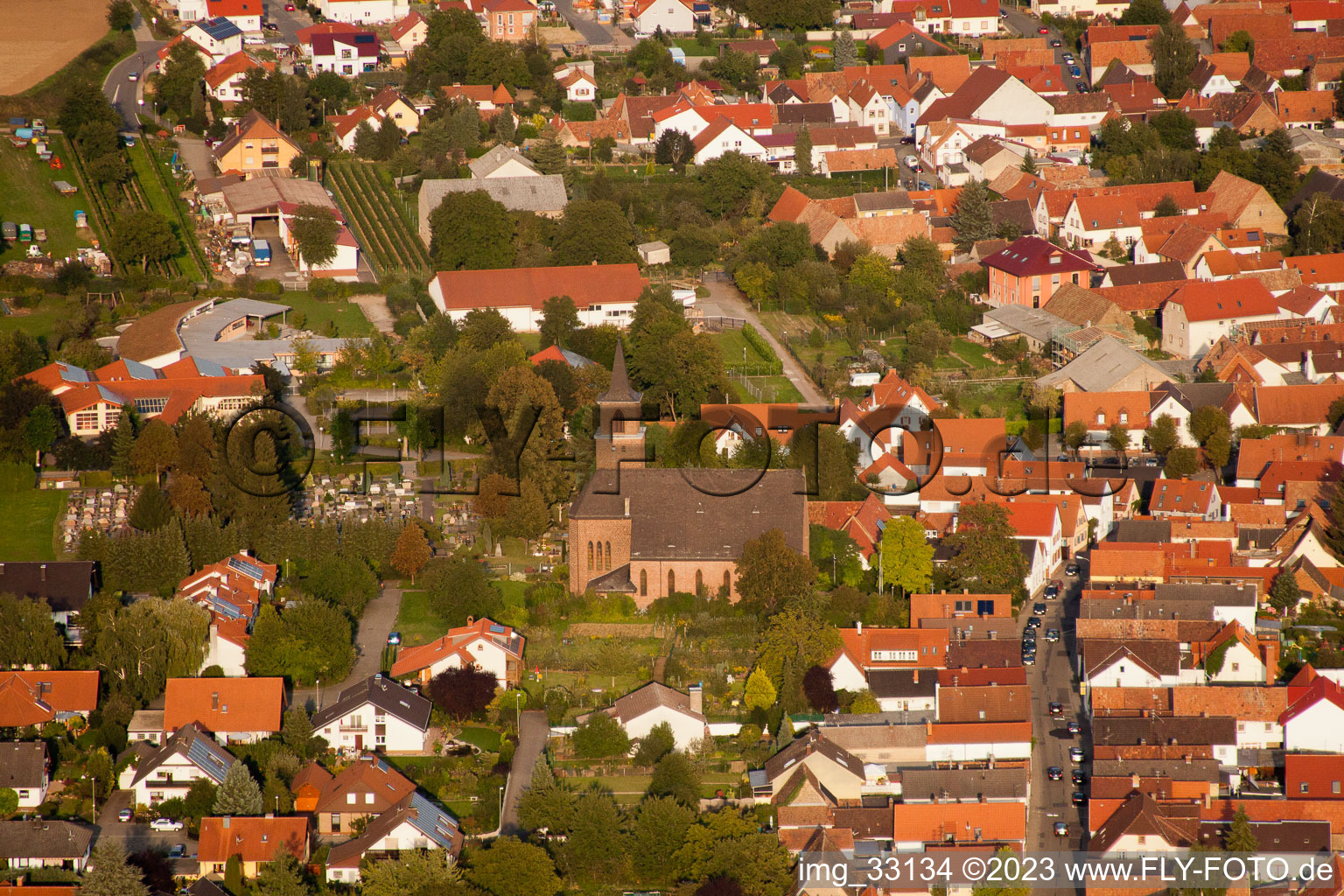 Luftbild von Essingen im Bundesland Rheinland-Pfalz, Deutschland