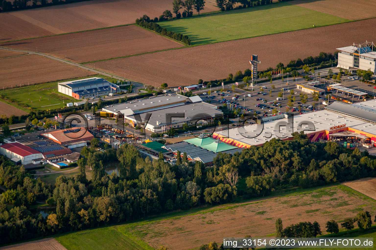 Hornbach Bauzentrum in Bornheim im Bundesland Rheinland-Pfalz, Deutschland von oben