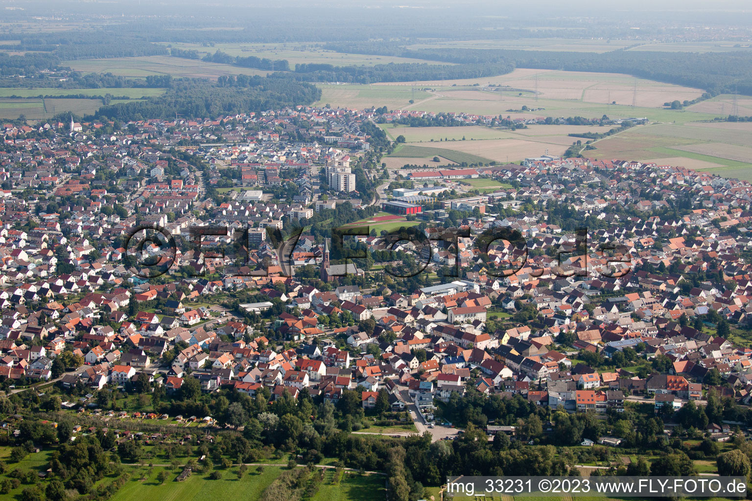 Ortsteil Linkenheim in Linkenheim-Hochstetten im Bundesland Baden-Württemberg, Deutschland vom Flugzeug aus