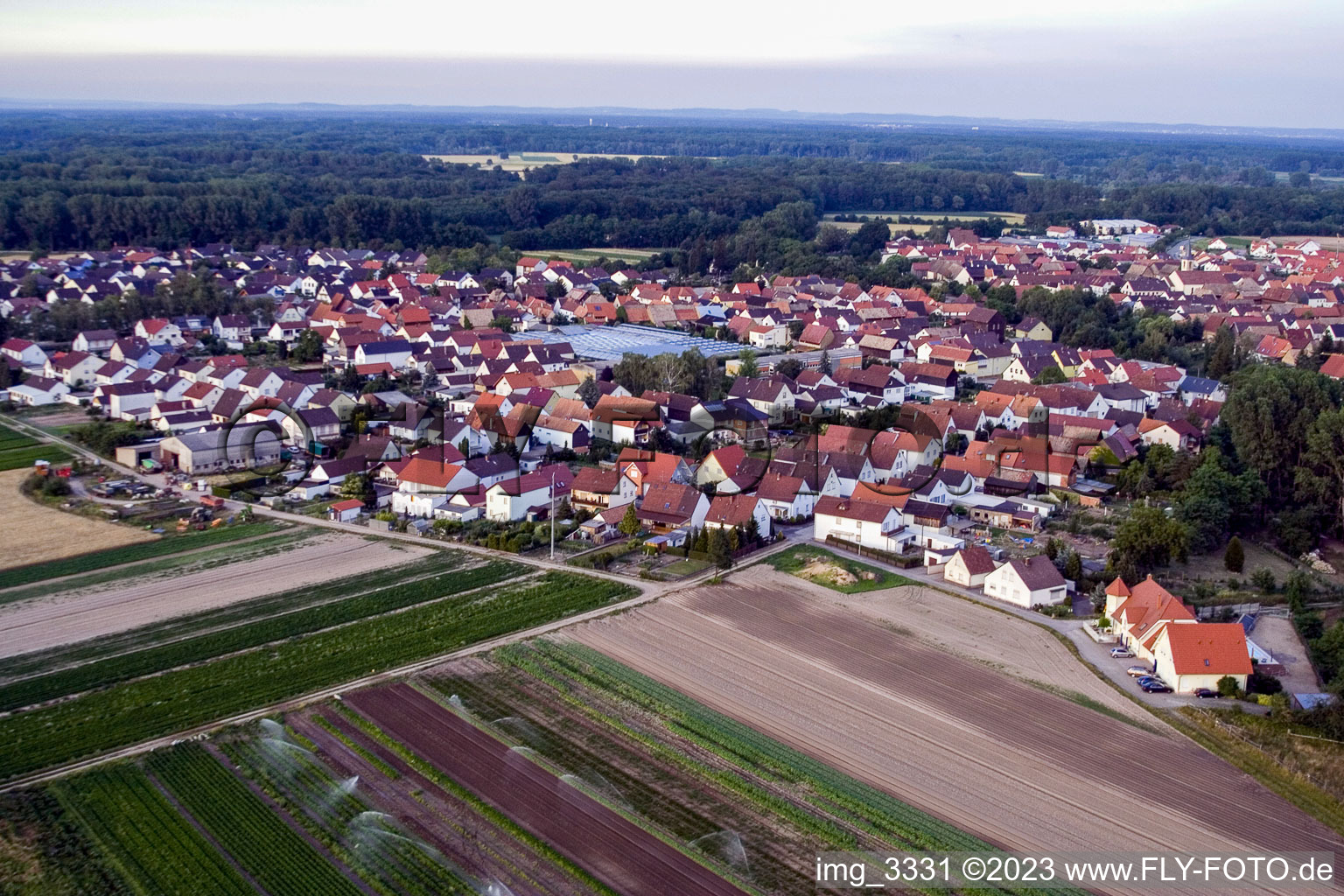 Drohnenaufname von Kuhardt, im Bundesland Rheinland-Pfalz, Deutschland