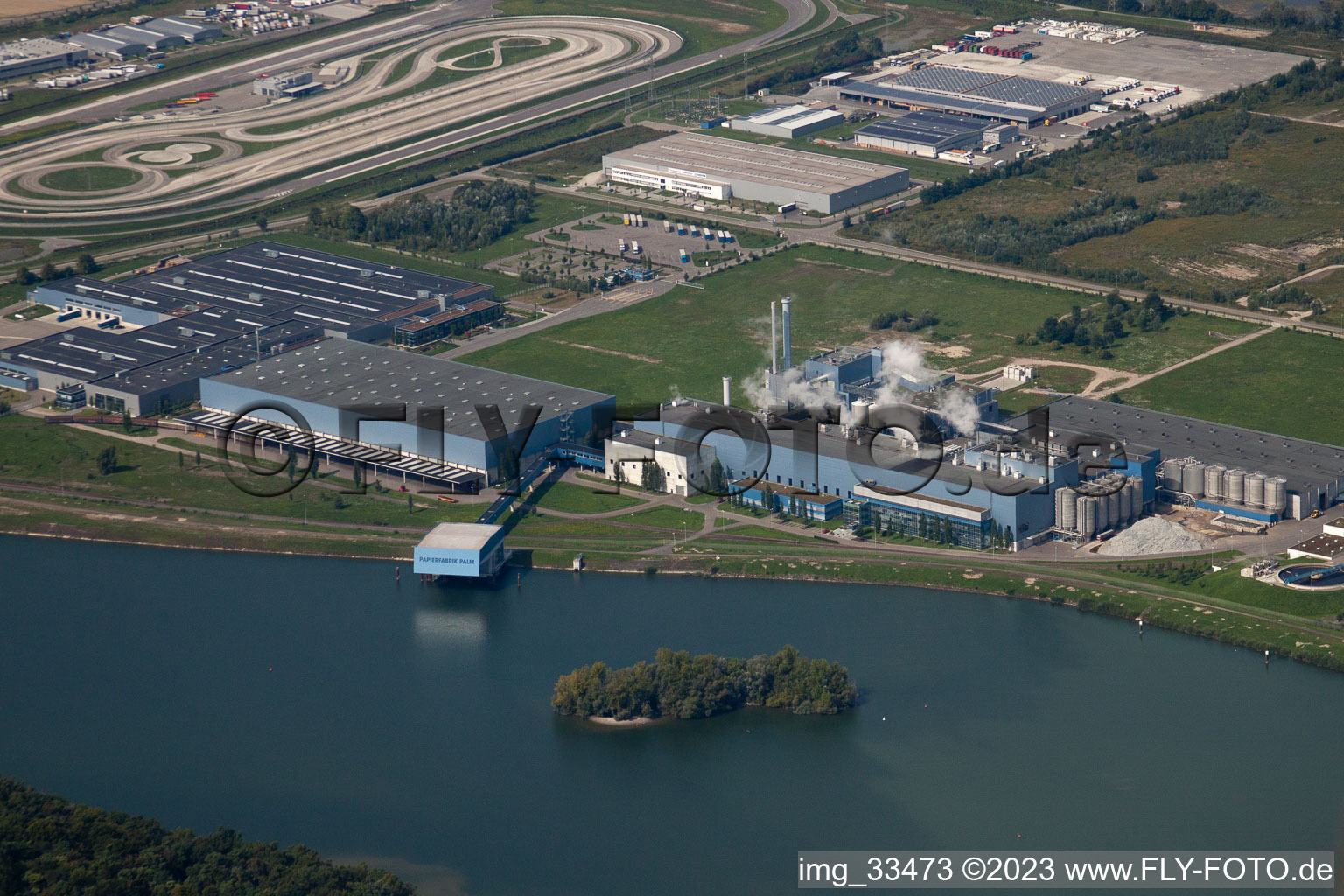 Wörth am Rhein, Industriegebiet Oberwald, Papierfabrik Palm im Bundesland Rheinland-Pfalz, Deutschland aus der Luft betrachtet
