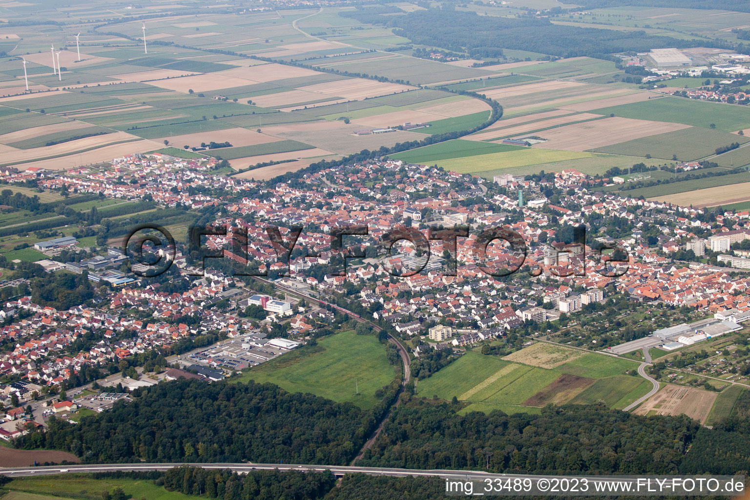 Schrägluftbild von Kandel von Südosten im Bundesland Rheinland-Pfalz, Deutschland