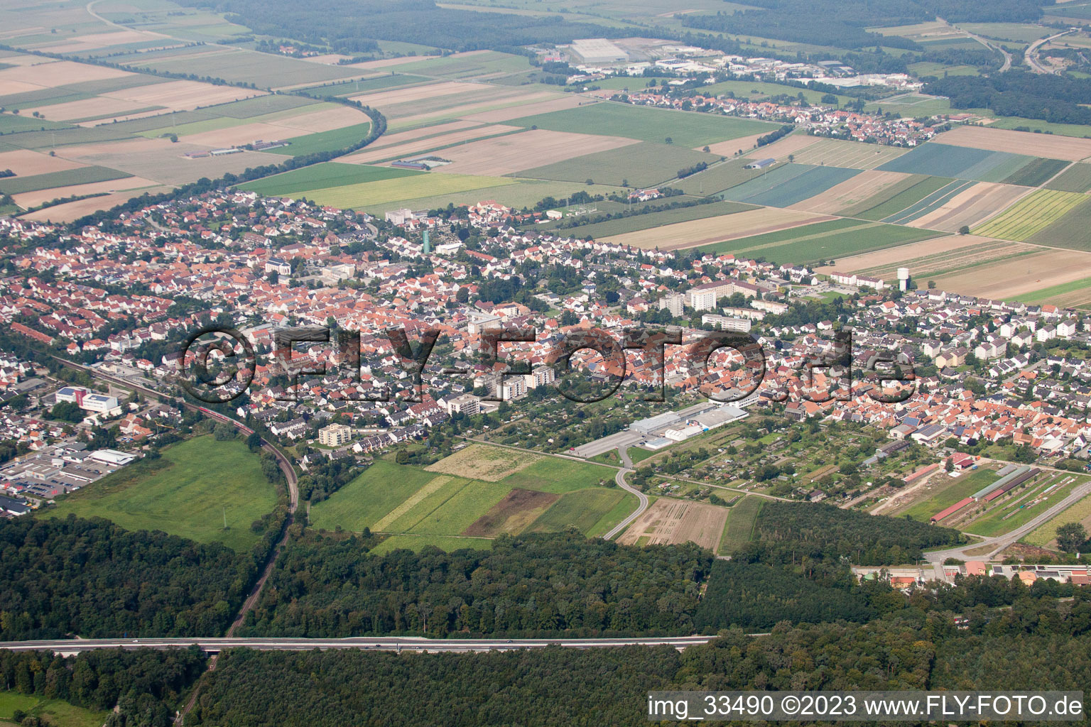 Kandel von Südosten im Bundesland Rheinland-Pfalz, Deutschland von oben