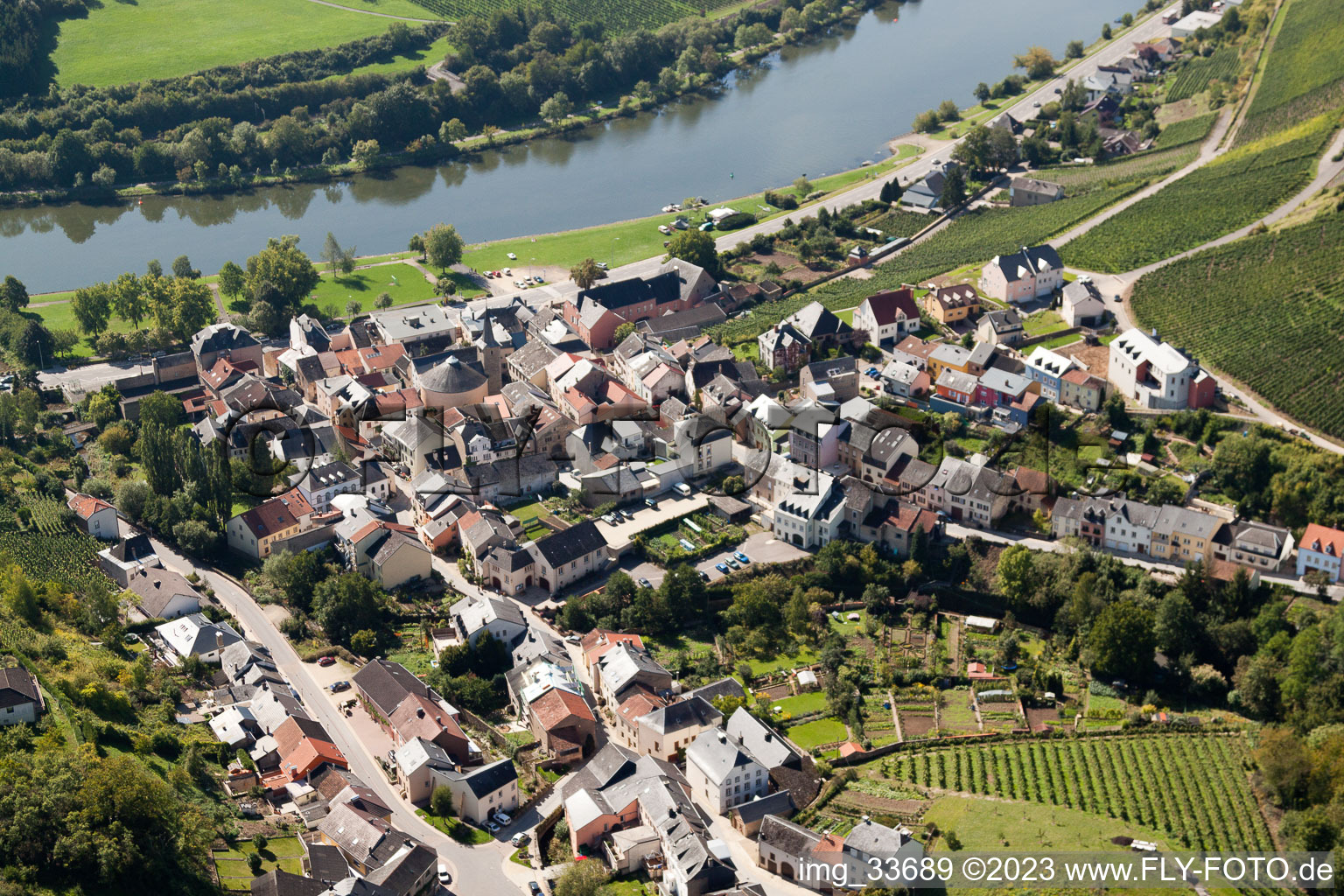 Wormeldange im Bundesland Gréiwemaacher, Luxemburg von oben gesehen