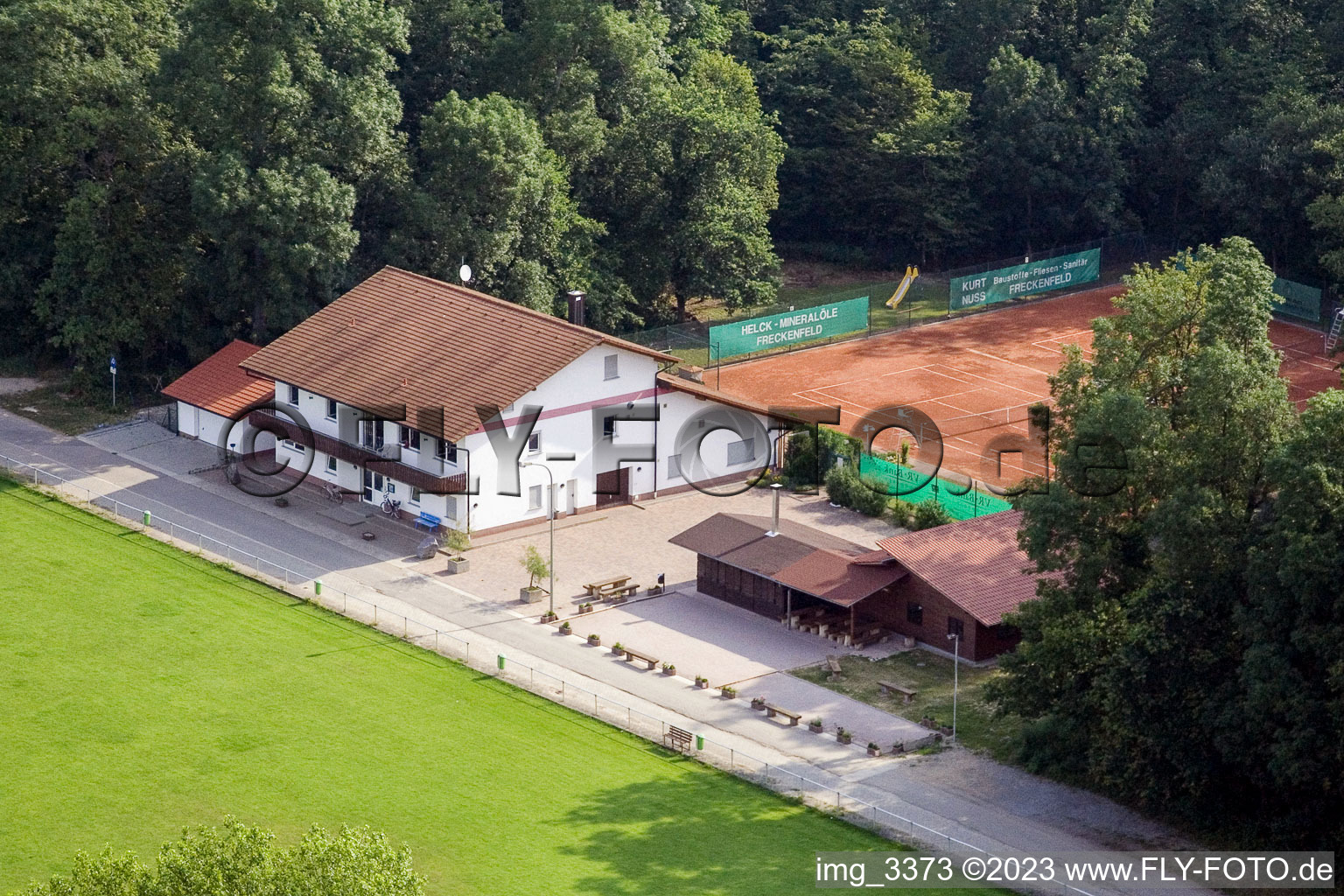 Luftbild von Freckenfeld Sportplatz im Bundesland Rheinland-Pfalz, Deutschland