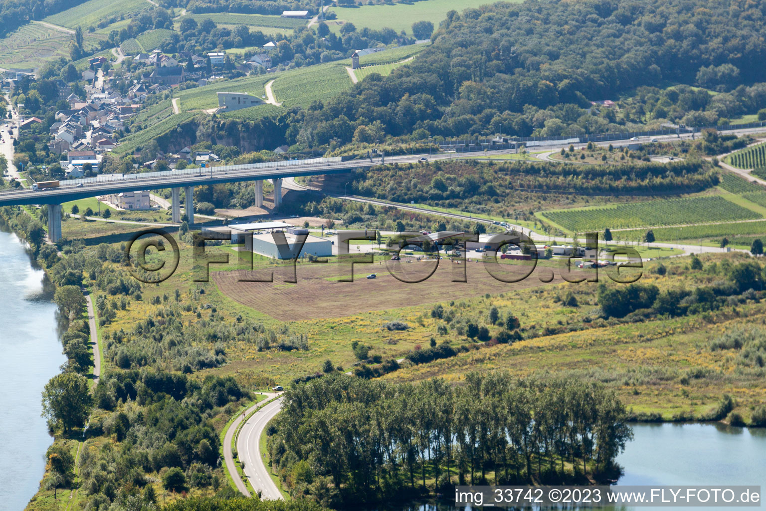 Luftbild von Schengen, die Tankstelle im Bundesland Gréiwemaacher, Luxemburg
