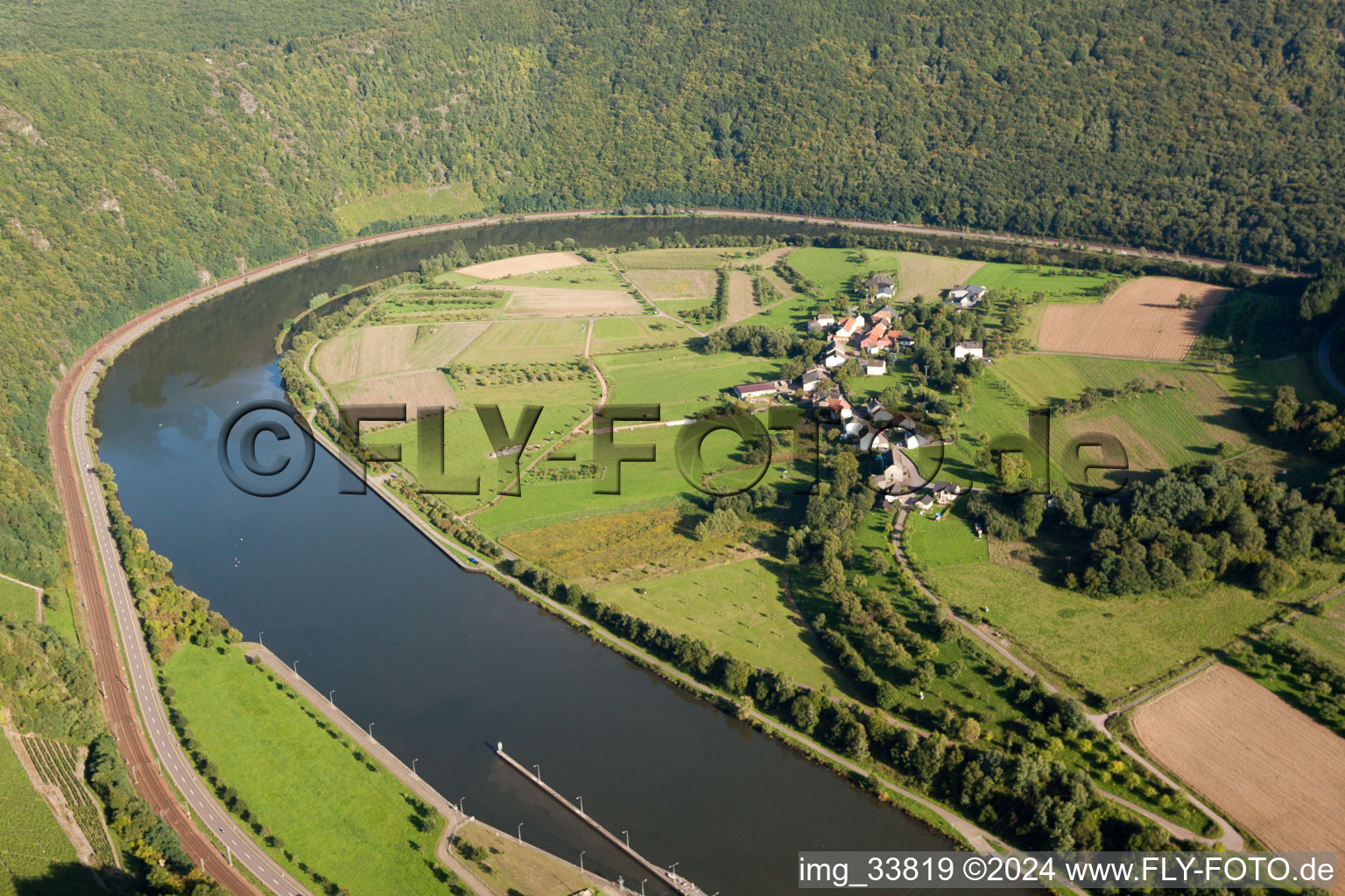 Luftbild von Kurvenförmige Schleife der Uferbereiche am Saar Flußverlauf im Ortsteil Hamm in Taben-Rodt im Bundesland Rheinland-Pfalz, Deutschland