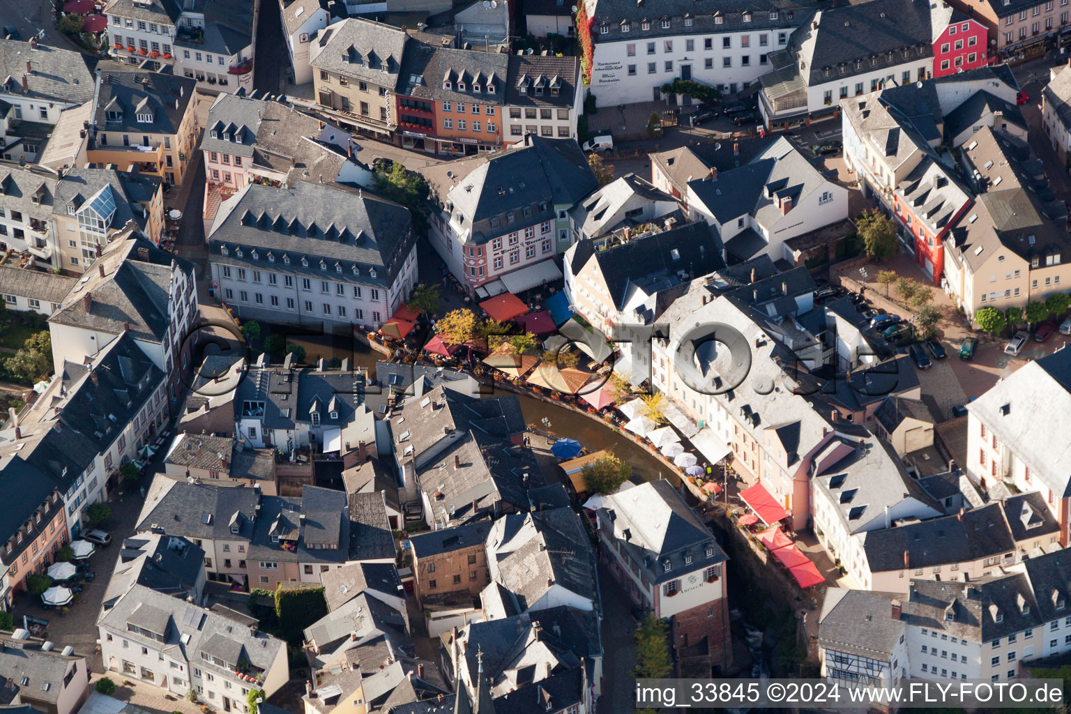 Altstadtbereich und Innenstadtzentrum in Saarburg im Bundesland Rheinland-Pfalz, Deutschland