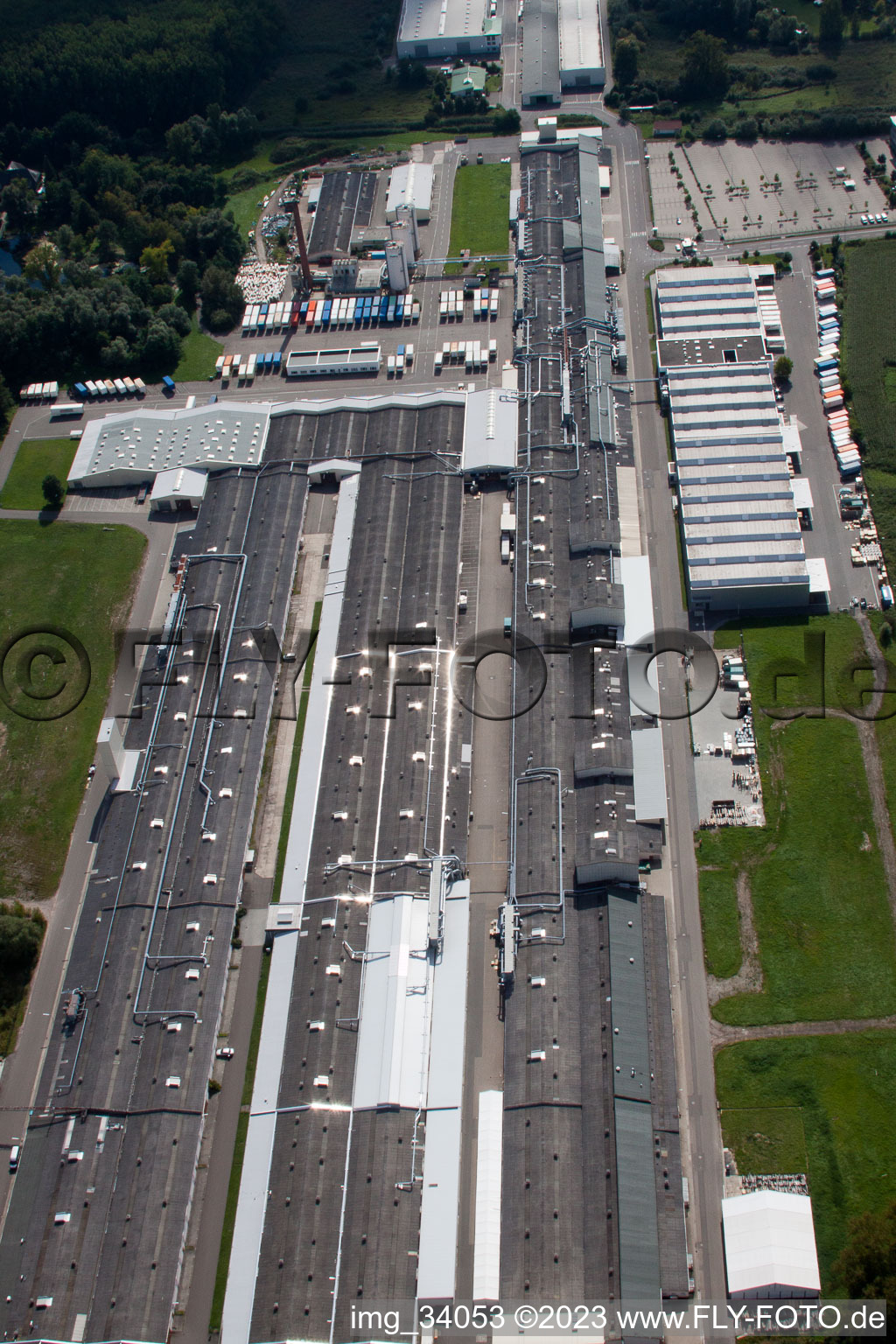 Luftbild von Germersheim, Nolte-Möbel/Holzwerk GmbH im Bundesland Rheinland-Pfalz, Deutschland