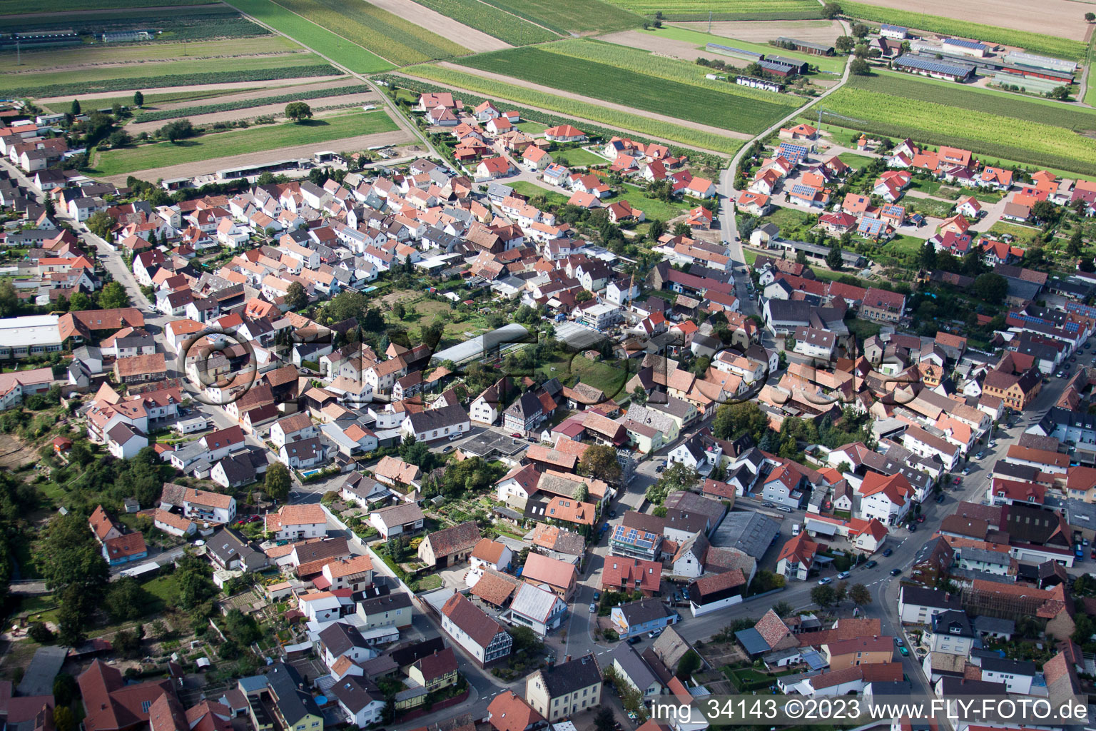 Hördt im Bundesland Rheinland-Pfalz, Deutschland von der Drohne aus gesehen