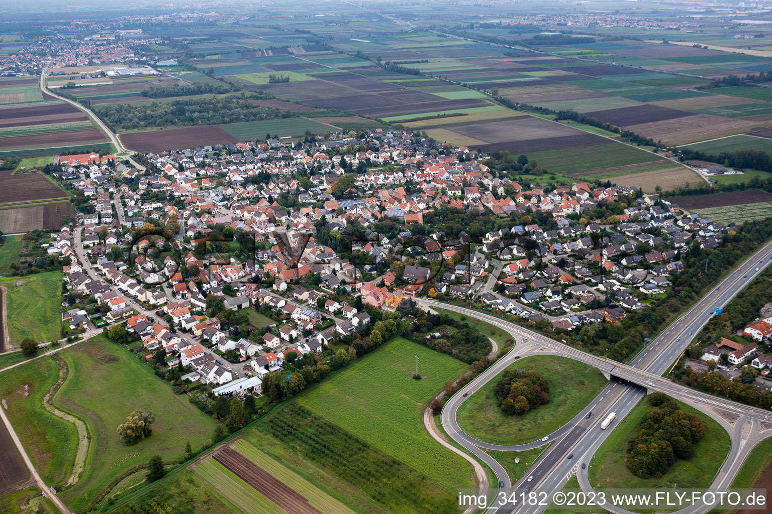 Luftaufnahme von Ortsteil Schauernheim in Dannstadt-Schauernheim im Bundesland Rheinland-Pfalz, Deutschland