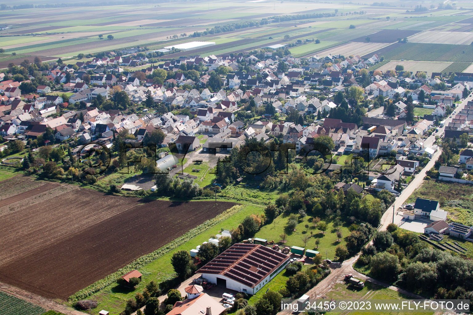Drohnenbild von Hochdorf-Assenheim im Bundesland Rheinland-Pfalz, Deutschland
