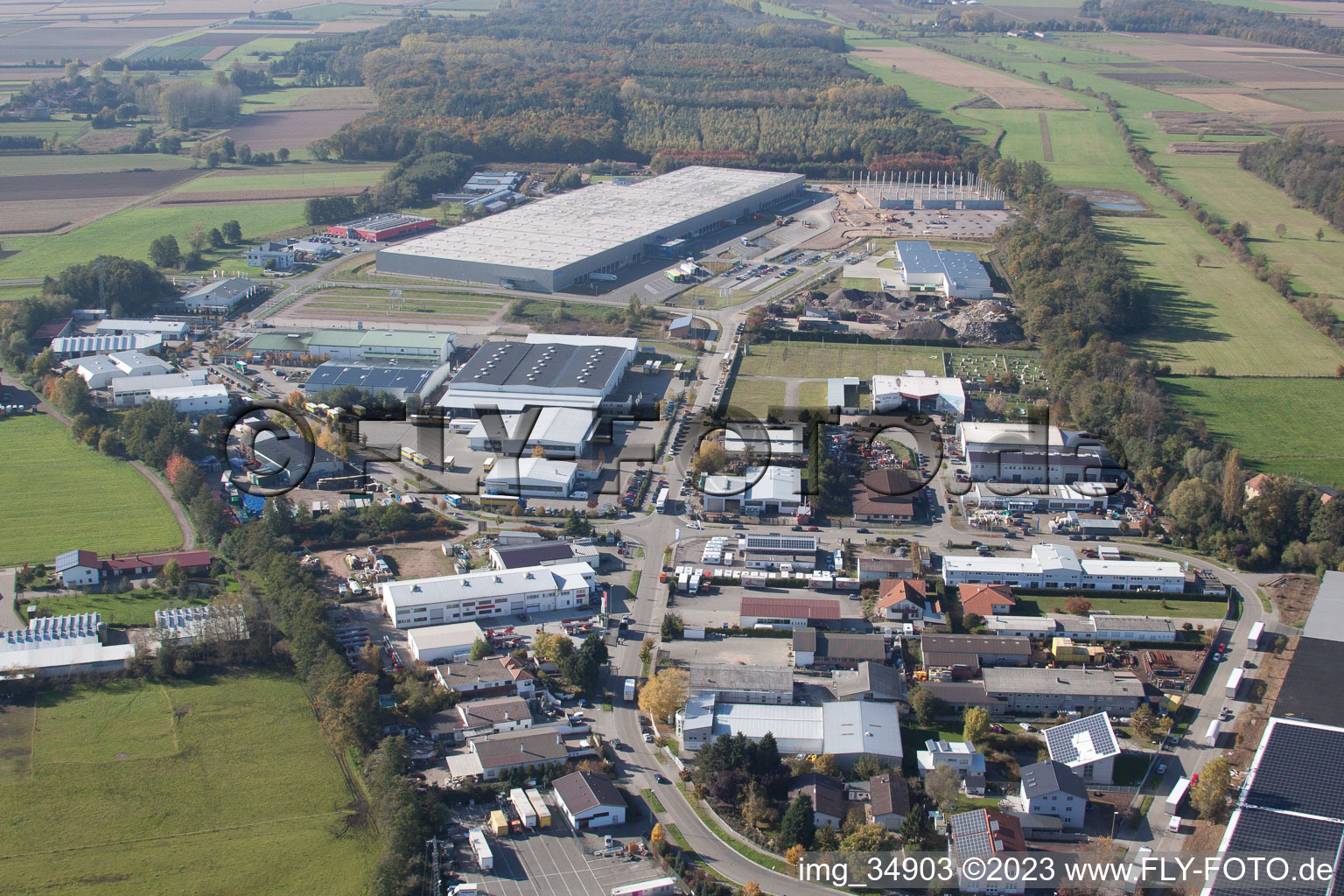 Drohnenbild von Minderslachen Industriegebiet Horst in Kandel im Bundesland Rheinland-Pfalz, Deutschland