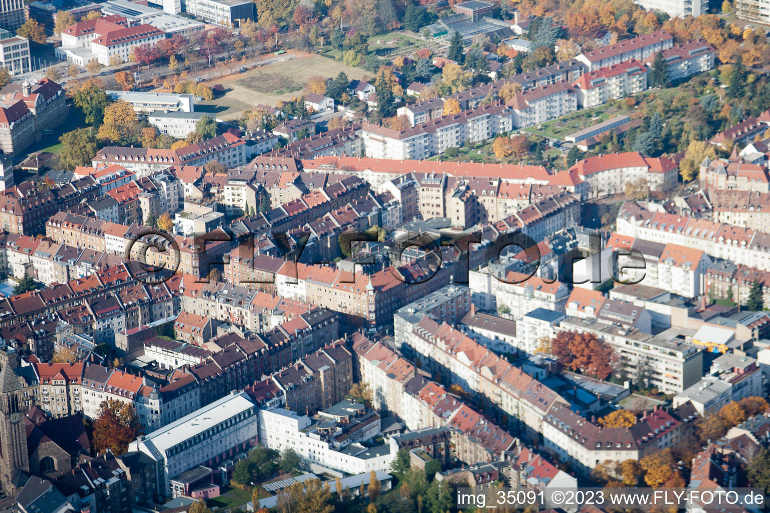 Ortsteil Oststadt in Karlsruhe im Bundesland Baden-Württemberg, Deutschland vom Flugzeug aus
