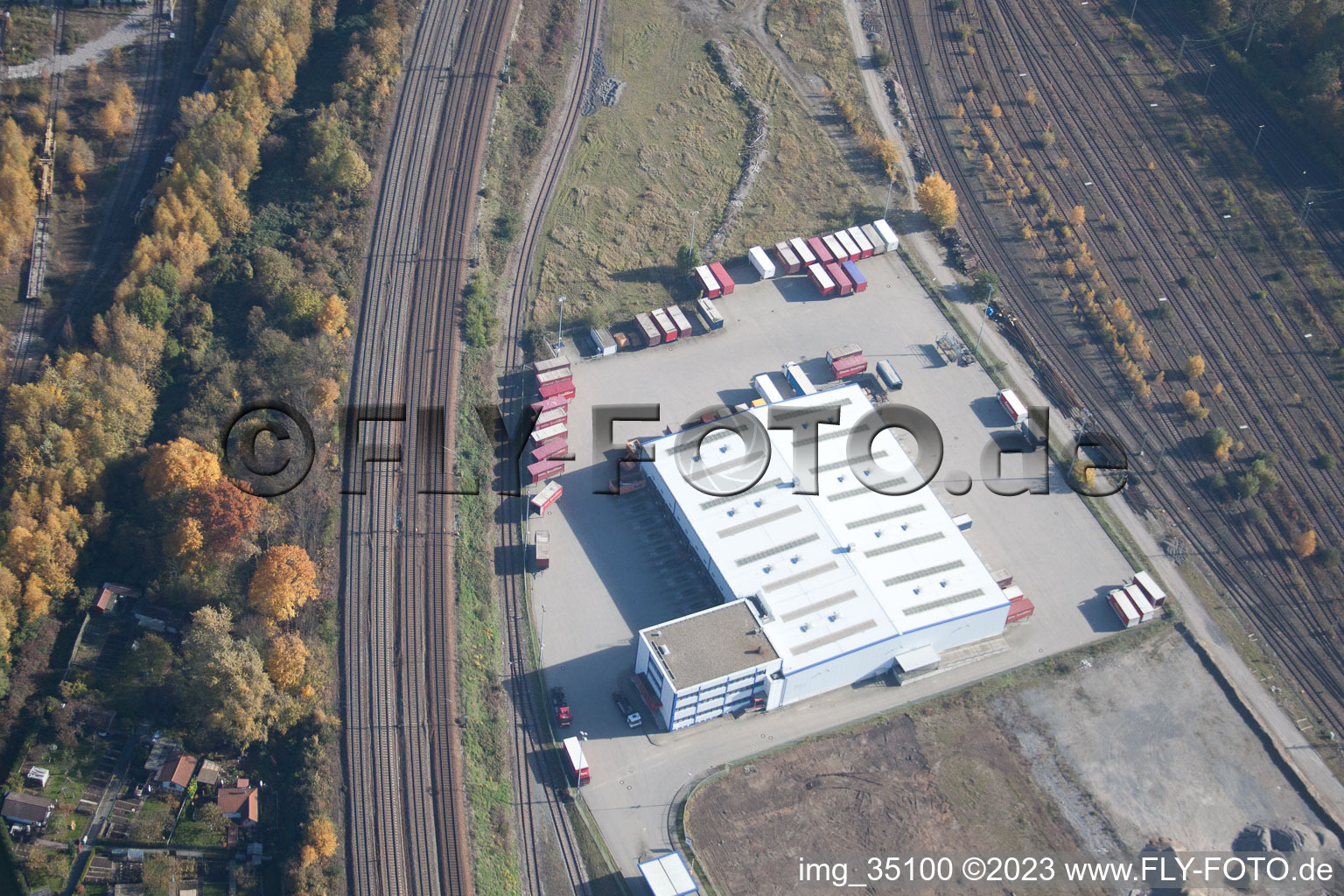 Luftbild von Emons Spedition im Ortsteil Oststadt in Karlsruhe im Bundesland Baden-Württemberg, Deutschland