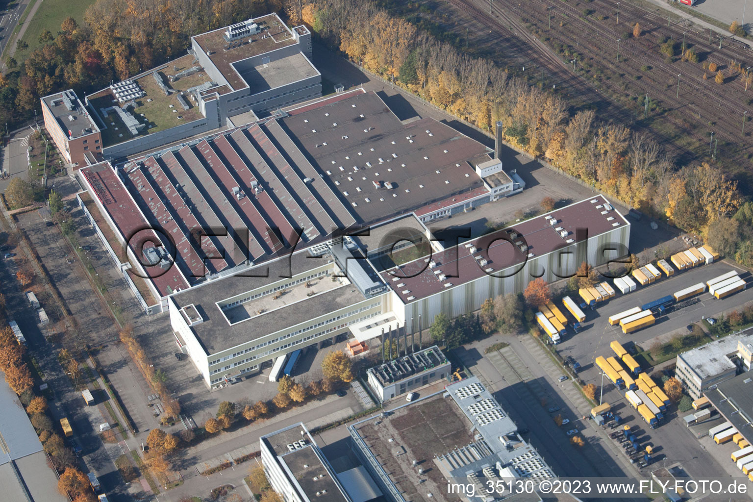 Luftaufnahme von Karlsruhe Killisfeld, Deutsche Homöopathie-Union DHU-Arzneimittel GmbH & Co. KG im Ortsteil Durlach im Bundesland Baden-Württemberg, Deutschland