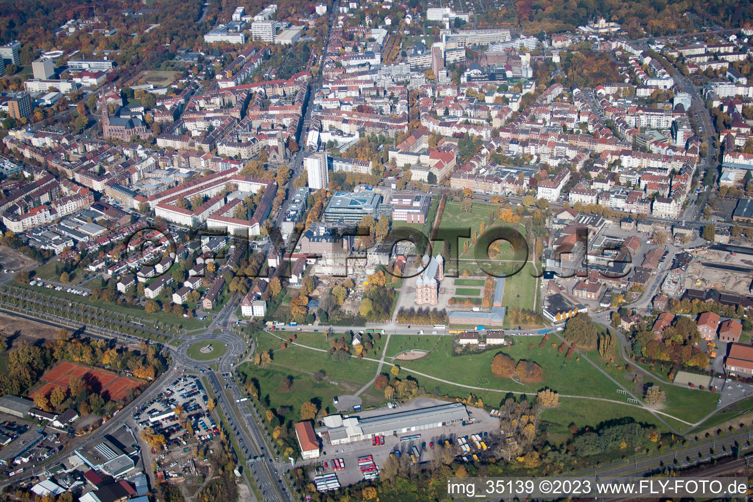 Ortsteil Oststadt in Karlsruhe im Bundesland Baden-Württemberg, Deutschland aus der Luft betrachtet