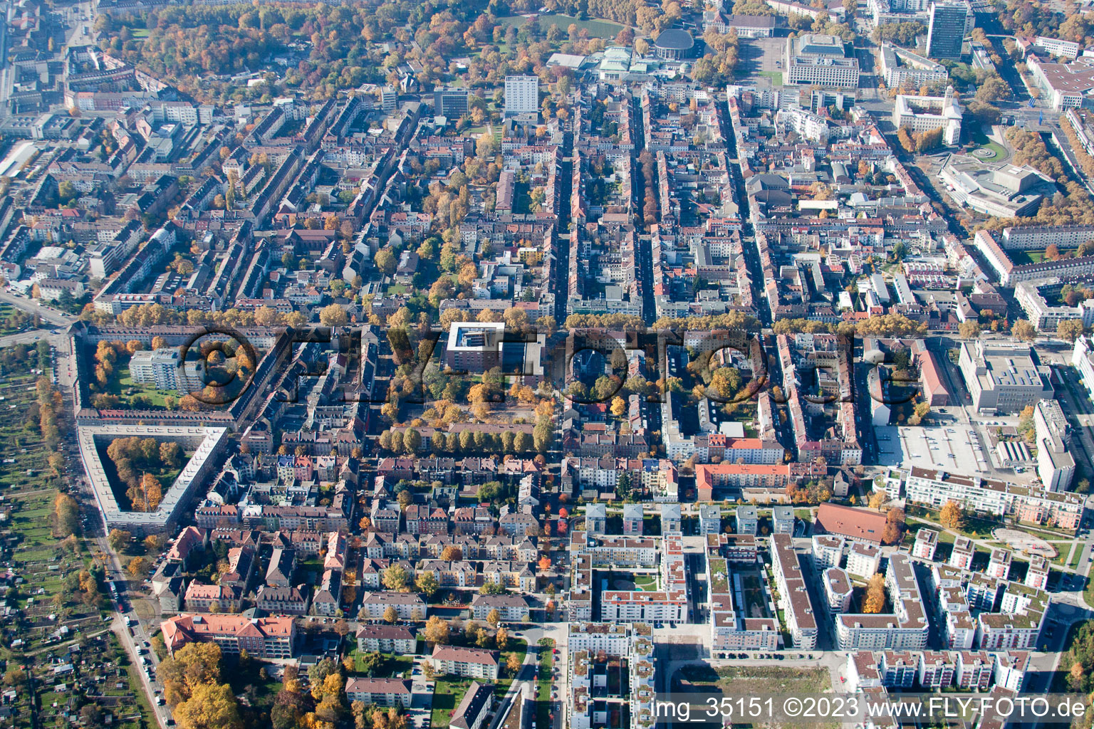 Luftbild von Ortsteil Südstadt in Karlsruhe im Bundesland Baden-Württemberg, Deutschland