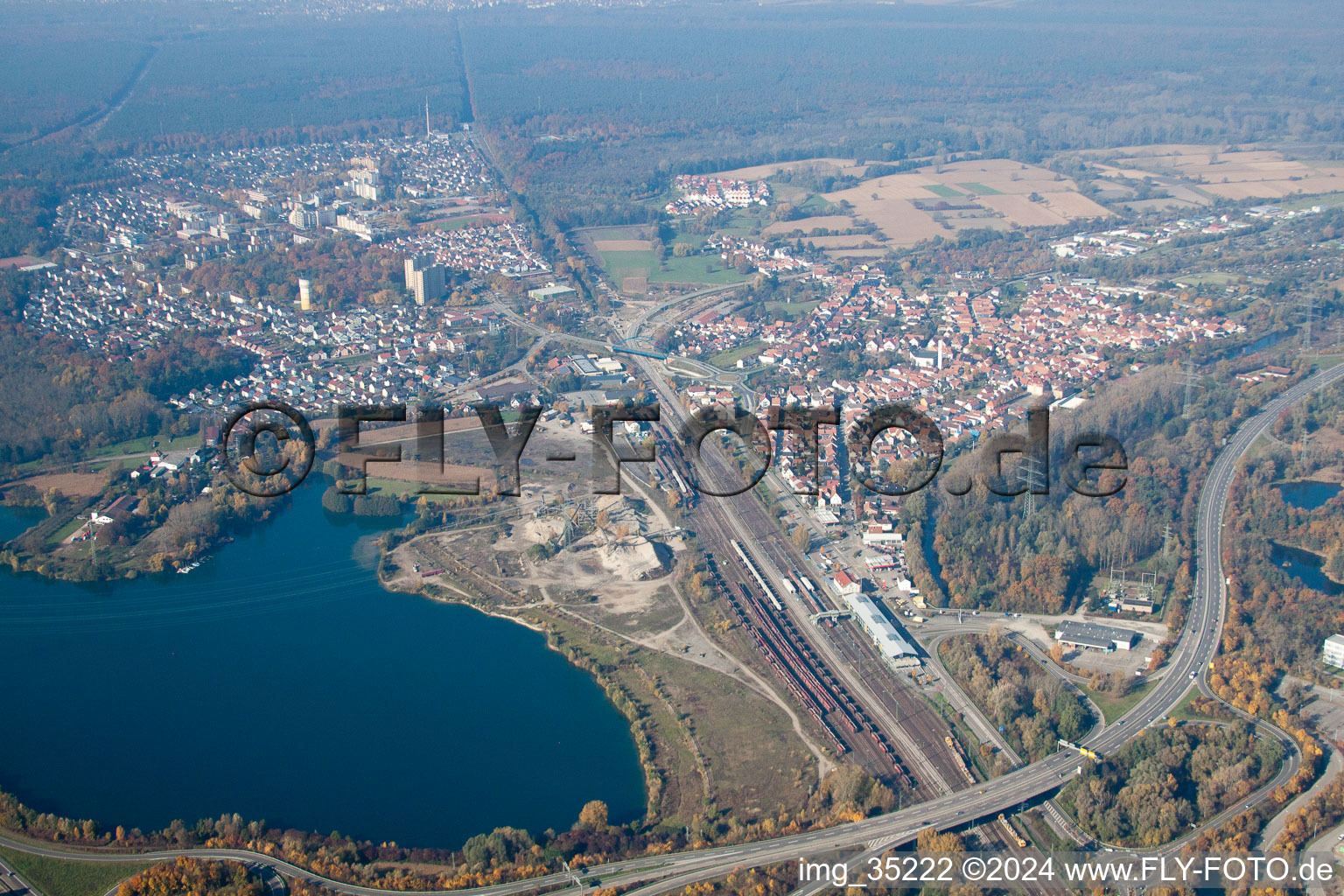 Luftaufnahme von Von Osten in Wörth am Rhein im Bundesland Rheinland-Pfalz, Deutschland