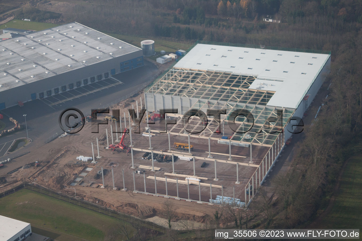 Schrägluftbild von Minderslachen, Gewerbegebiet, Gazely Logistik-Center 2. Bauabschnitt in Kandel im Bundesland Rheinland-Pfalz, Deutschland