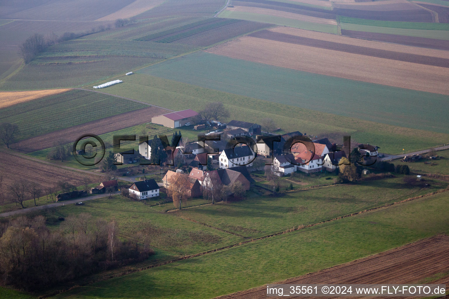 Deutschhof im Bundesland Rheinland-Pfalz, Deutschland aus der Drohnenperspektive