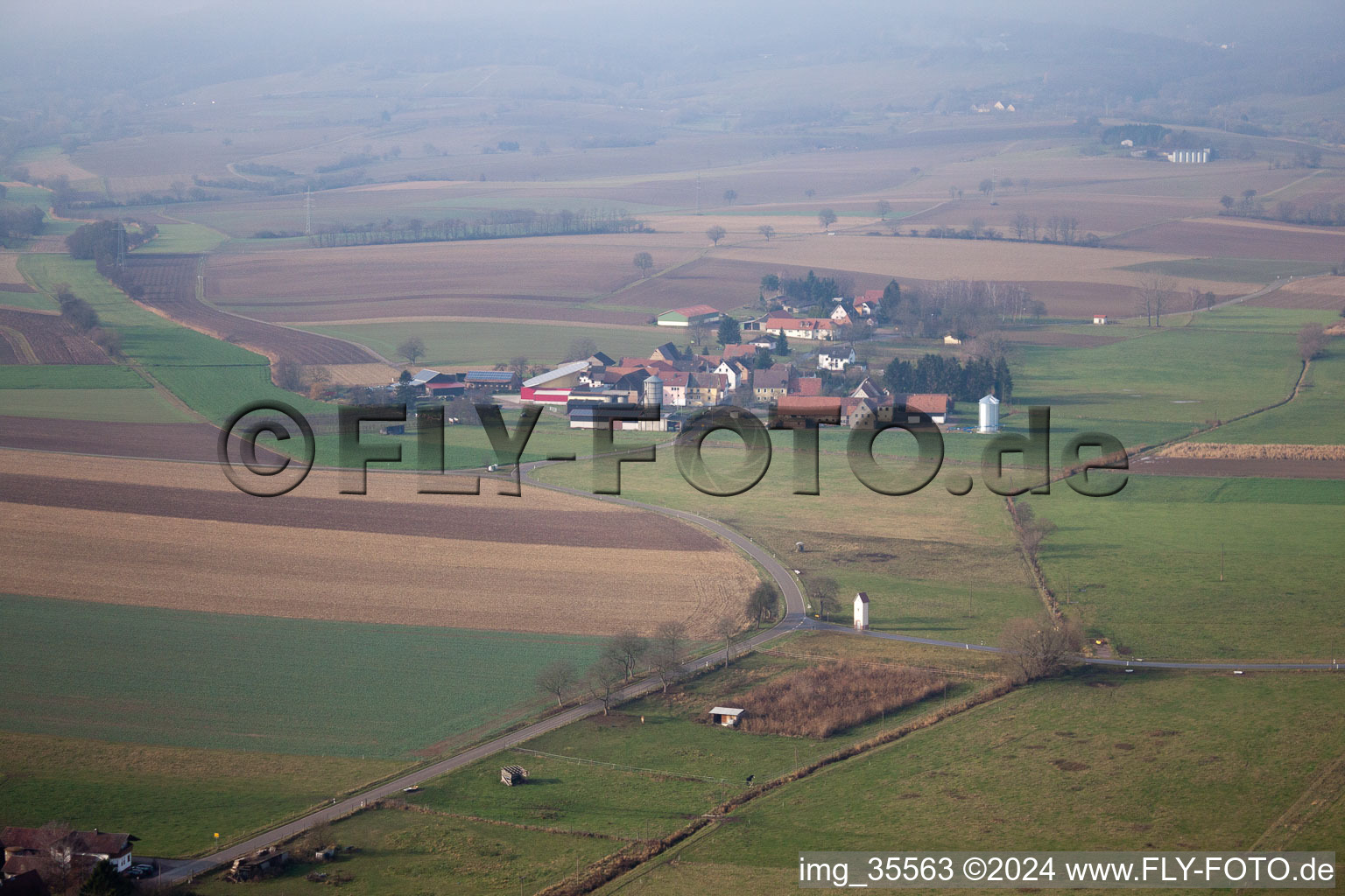 Schrägluftbild von Ortsteil Deutschhof in Kapellen-Drusweiler im Bundesland Rheinland-Pfalz, Deutschland