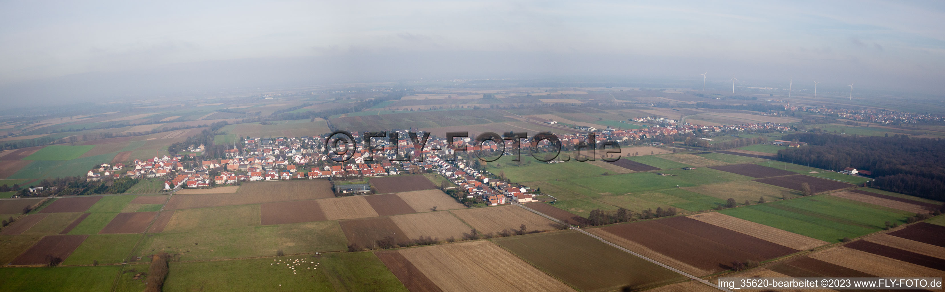 Panorama in Freckenfeld im Bundesland Rheinland-Pfalz, Deutschland