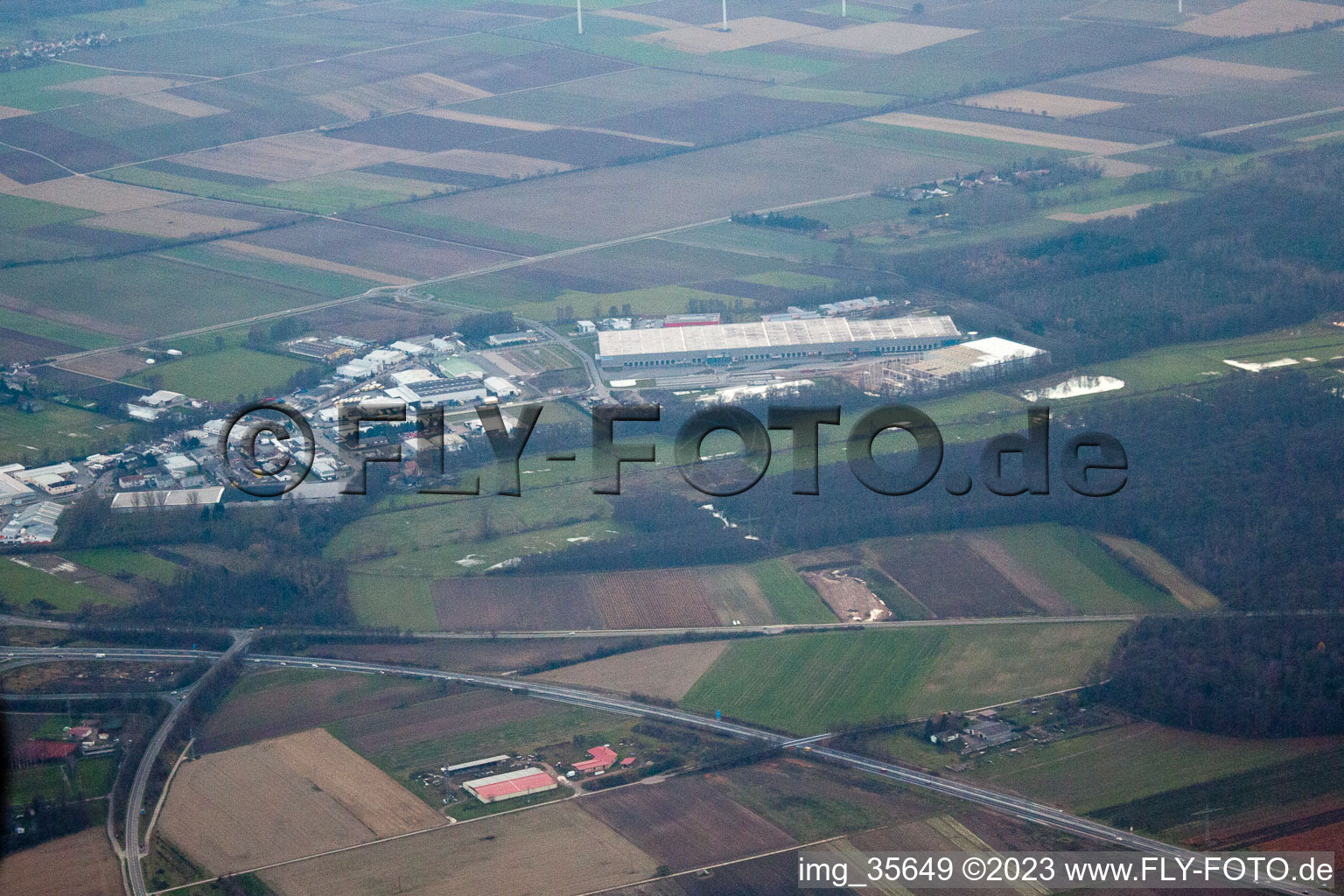 Minderslachen, Industriegebiet Horst in Kandel im Bundesland Rheinland-Pfalz, Deutschland aus der Drohnenperspektive