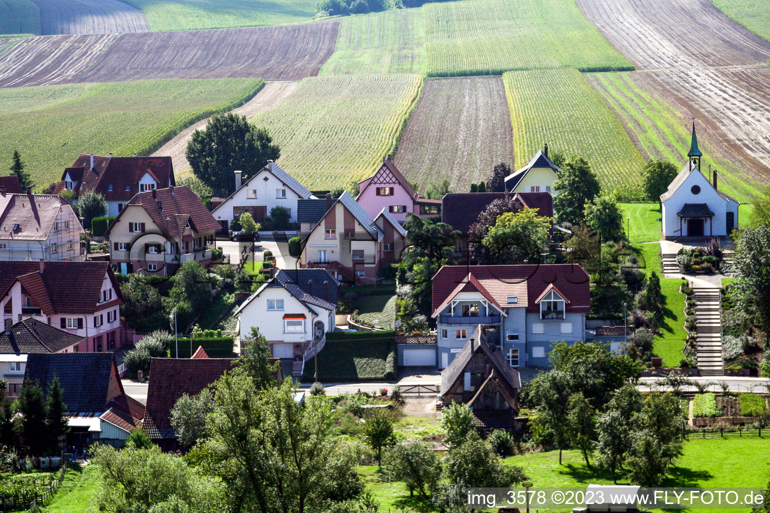 Niederlauterbach(Elsass) im Bundesland Bas-Rhin, Frankreich aus der Luft betrachtet