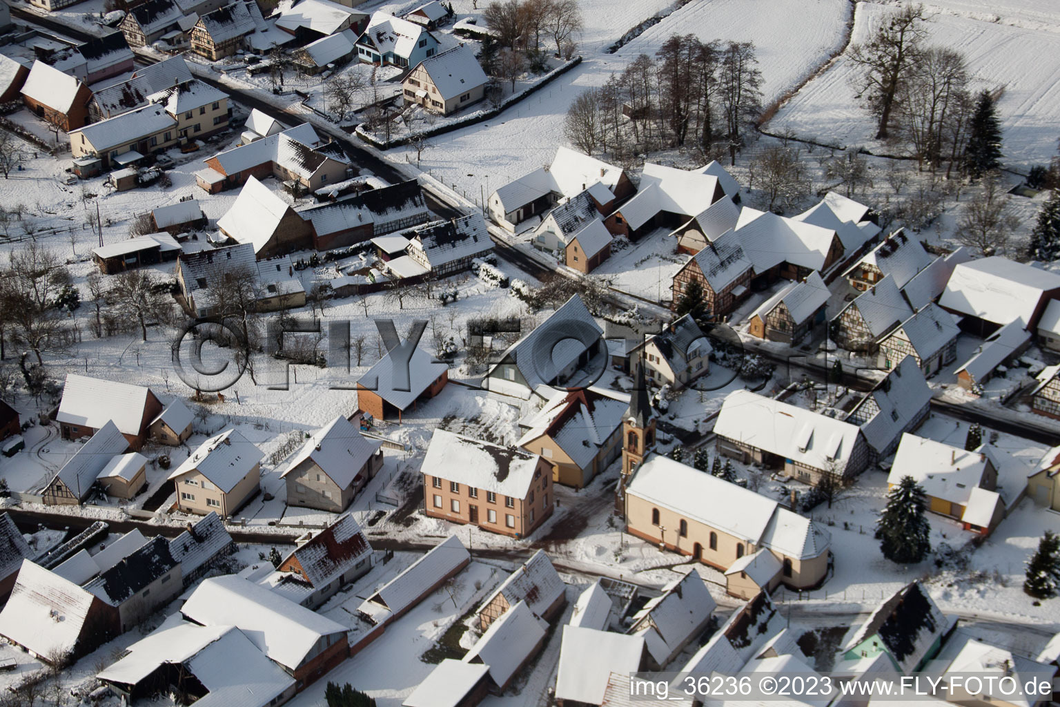 Luftaufnahme von Siegen (Elsass) im Bundesland Bas-Rhin, Frankreich