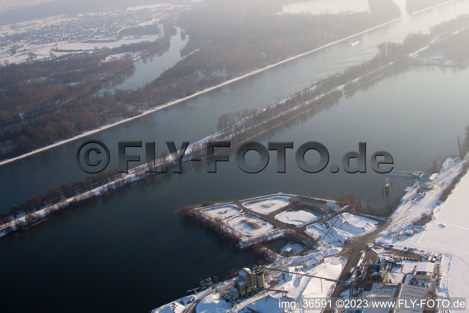 Luftbild von Lauterbourg (Elsass), Rheinhafen im Bundesland Bas-Rhin, Frankreich
