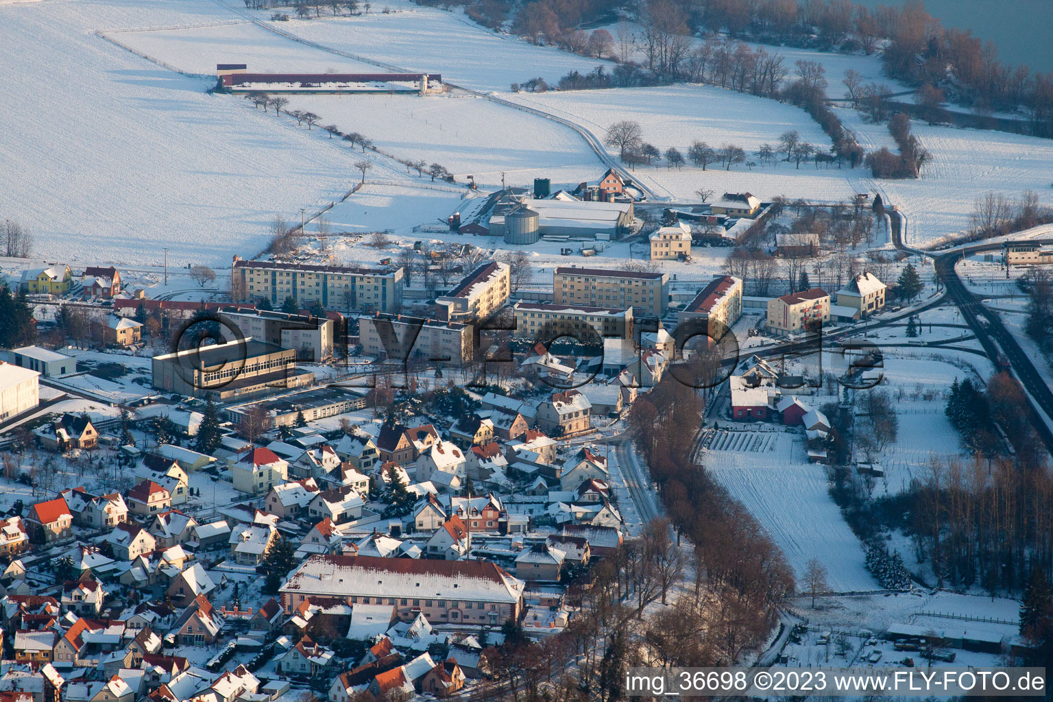 Drohnenbild von Lauterbourg (Elsass) im Bundesland Bas-Rhin, Frankreich