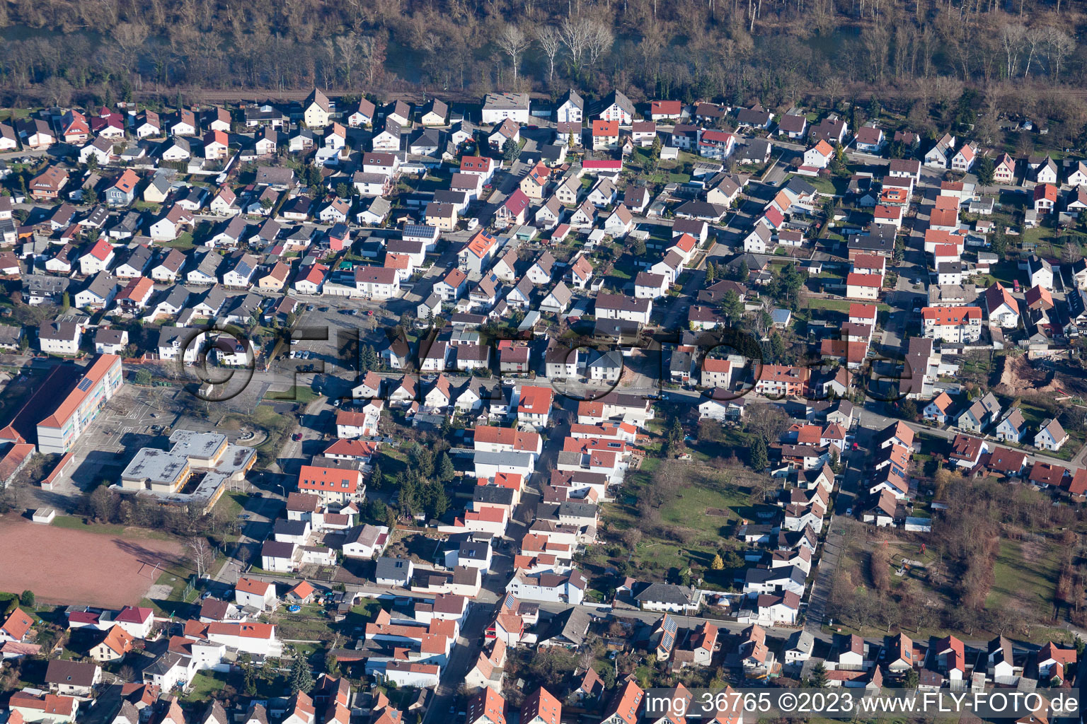 Luftbild von Lingenfeld im Bundesland Rheinland-Pfalz, Deutschland