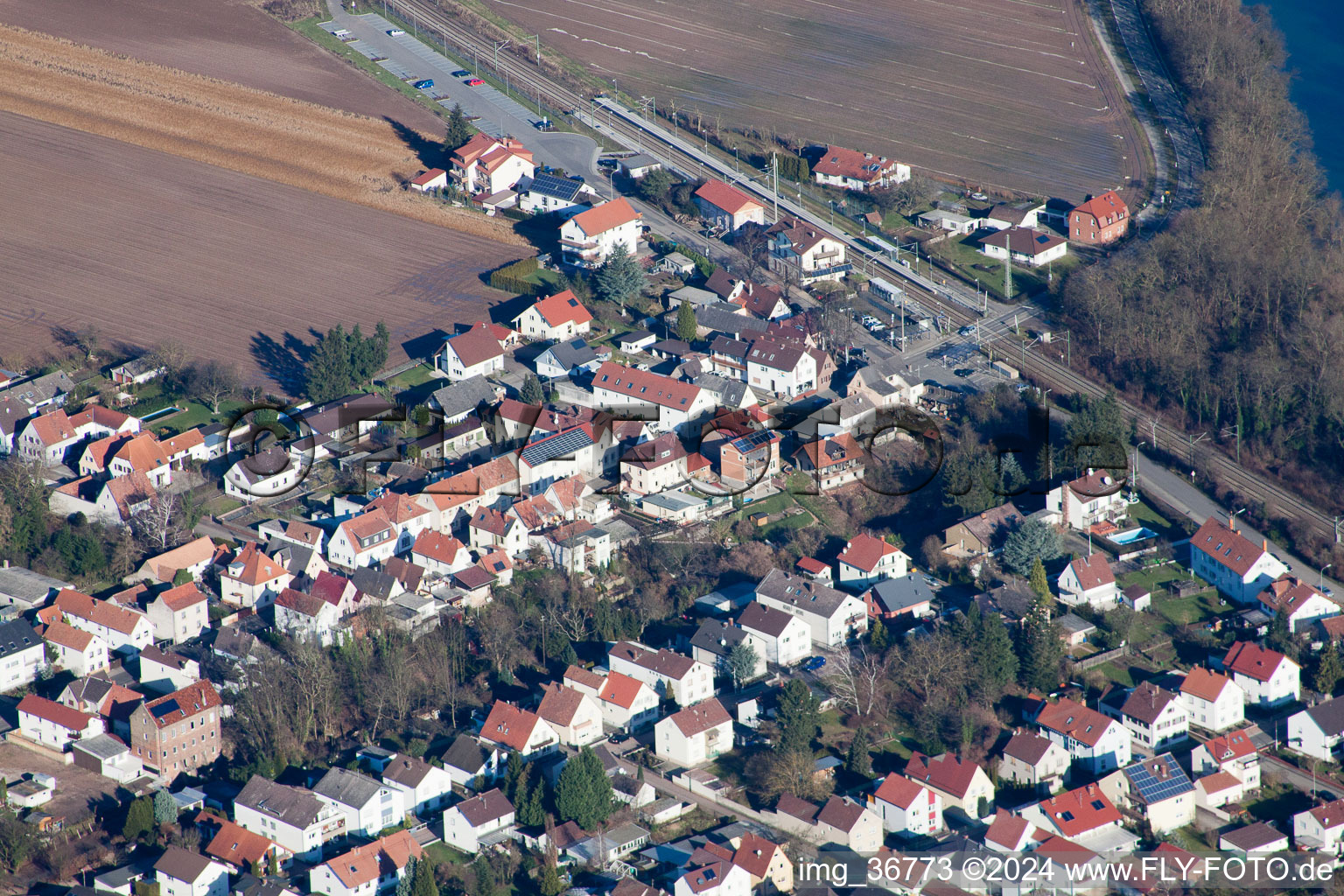 Lingenfeld im Bundesland Rheinland-Pfalz, Deutschland vom Flugzeug aus