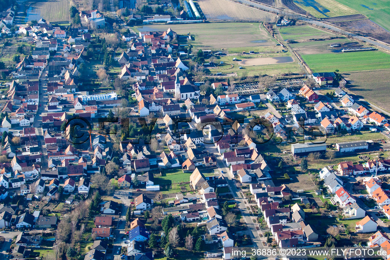 Hanhofen im Bundesland Rheinland-Pfalz, Deutschland von einer Drohne aus