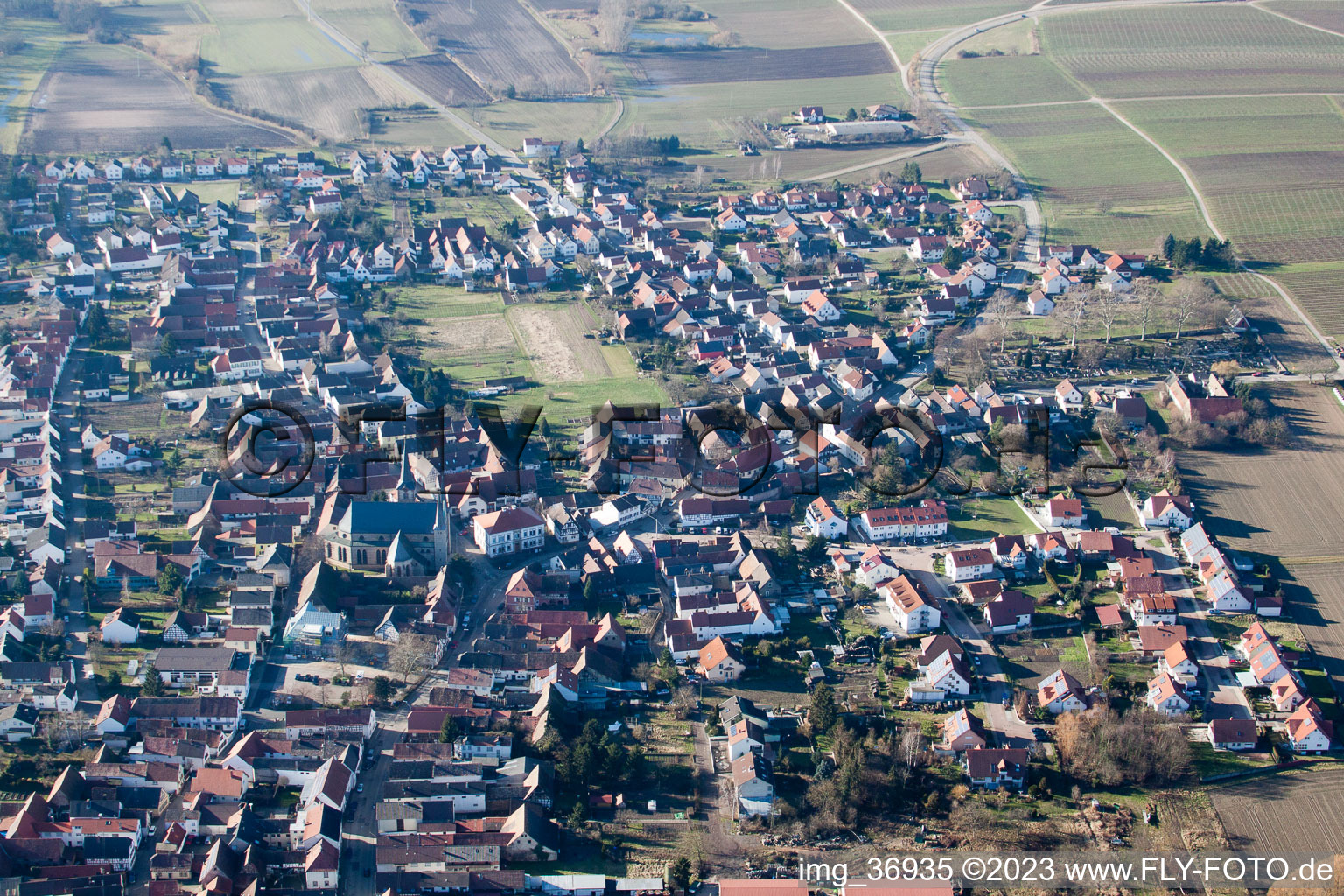 Geinsheim im Bundesland Rheinland-Pfalz, Deutschland aus der Drohnenperspektive