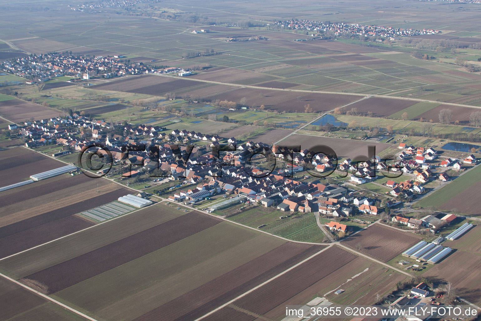 Drohnenbild von Böbingen im Bundesland Rheinland-Pfalz, Deutschland