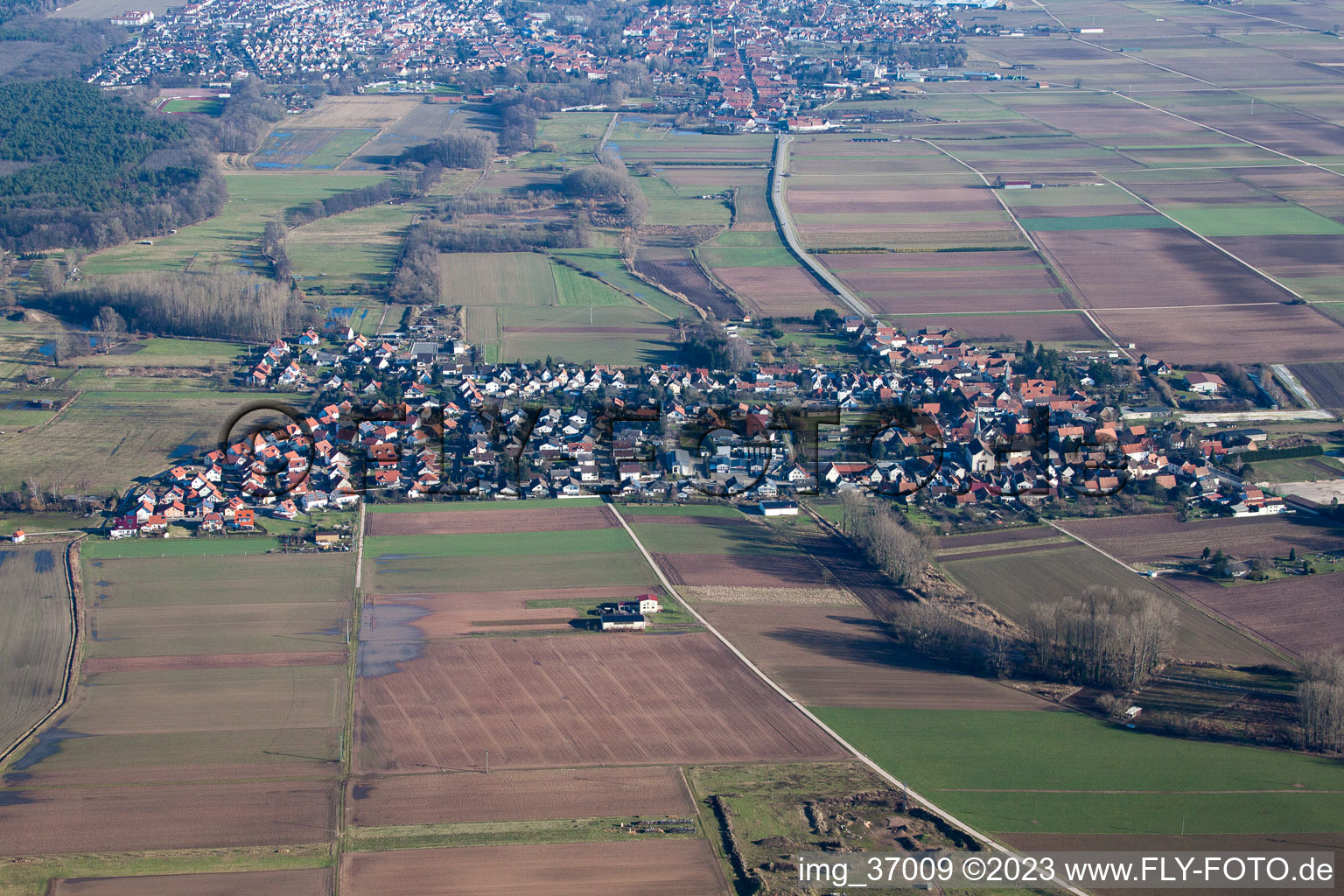 Drohnenbild von Knittelsheim im Bundesland Rheinland-Pfalz, Deutschland