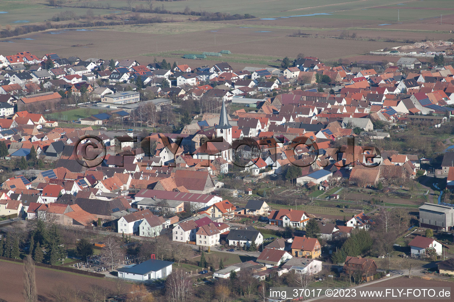 Ottersheim in Ottersheim bei Landau im Bundesland Rheinland-Pfalz, Deutschland aus der Luft betrachtet