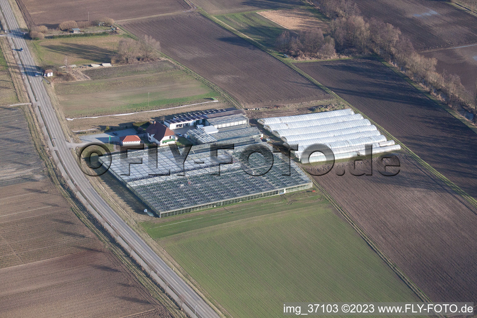Luftaufnahme von Biogärtnerei/-Laden im Ortsteil Herxheim in Herxheim bei Landau/Pfalz im Bundesland Rheinland-Pfalz, Deutschland