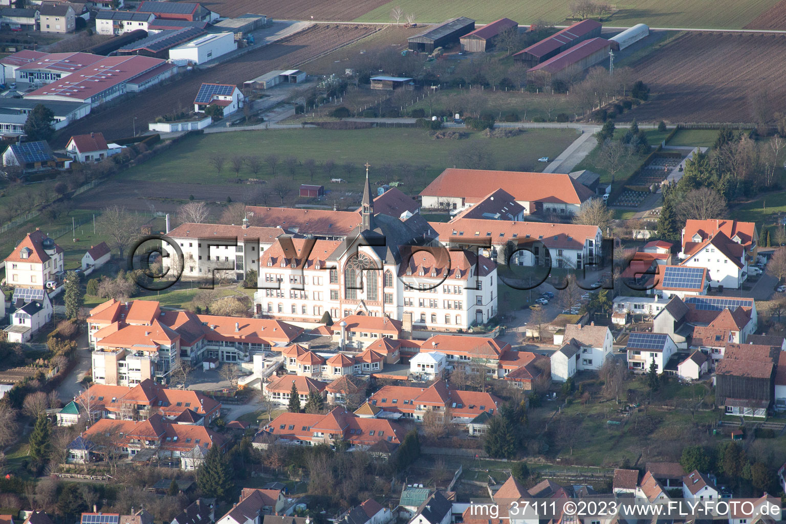 Ortsteil Herxheim in Herxheim bei Landau/Pfalz im Bundesland Rheinland-Pfalz, Deutschland aus der Drohnenperspektive