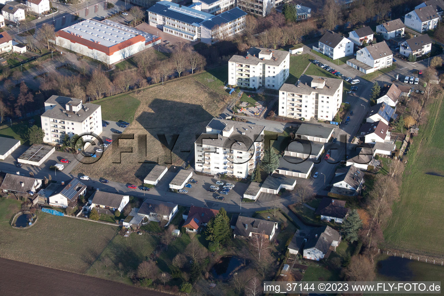 Herxheim, SW in Herxheim bei Landau/Pfalz im Bundesland Rheinland-Pfalz, Deutschland von einer Drohne aus