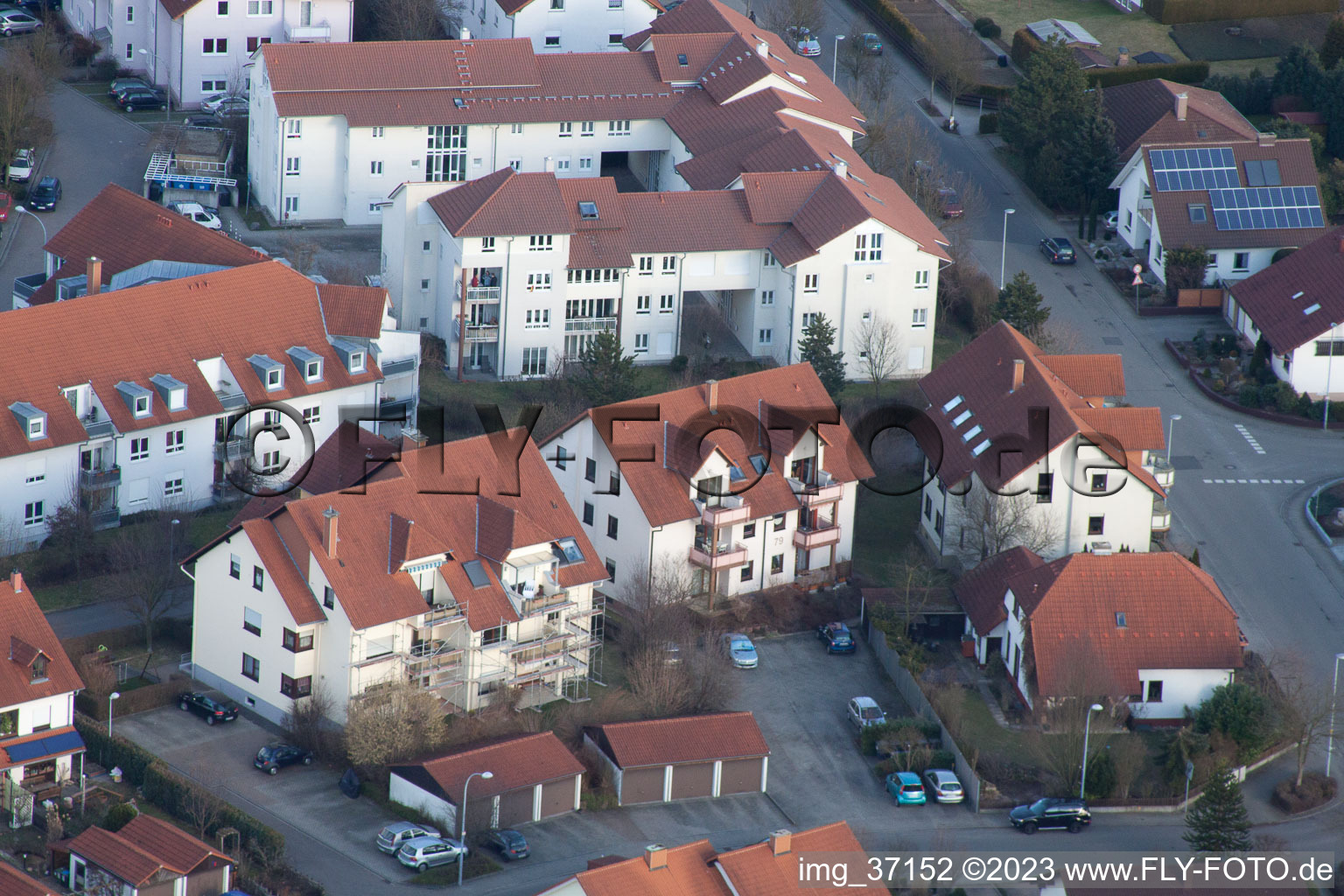 Schrägluftbild von Herxheim, NW in Herxheim bei Landau/Pfalz im Bundesland Rheinland-Pfalz, Deutschland