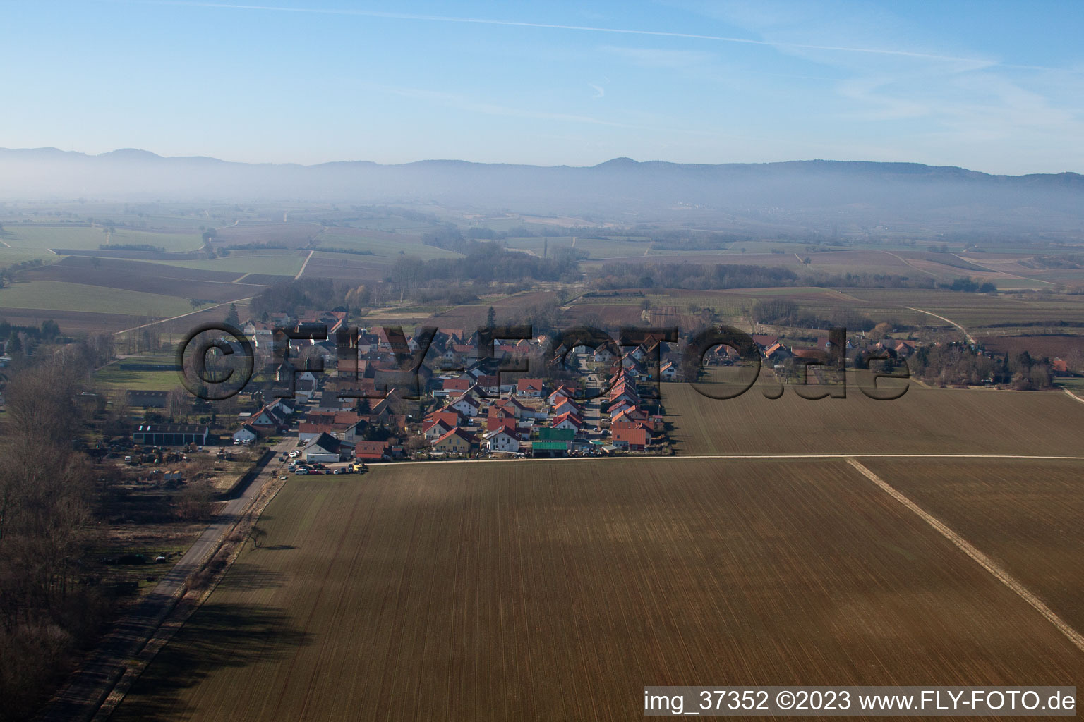 Ortsteil Kleinsteinfeld in Niederotterbach im Bundesland Rheinland-Pfalz, Deutschland von der Drohne aus gesehen