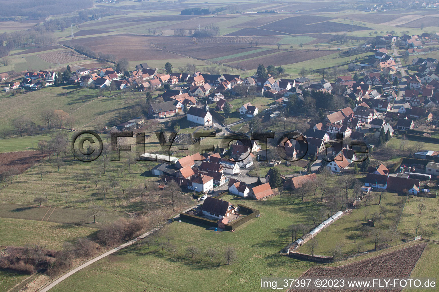 Drohnenbild von Memmelshoffen im Bundesland Bas-Rhin, Frankreich