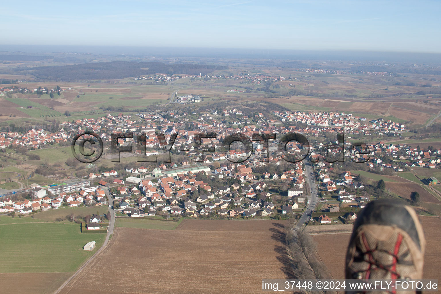 Soultz-sous-Forêts (Elsaß) im Bundesland Bas-Rhin, Frankreich von oben