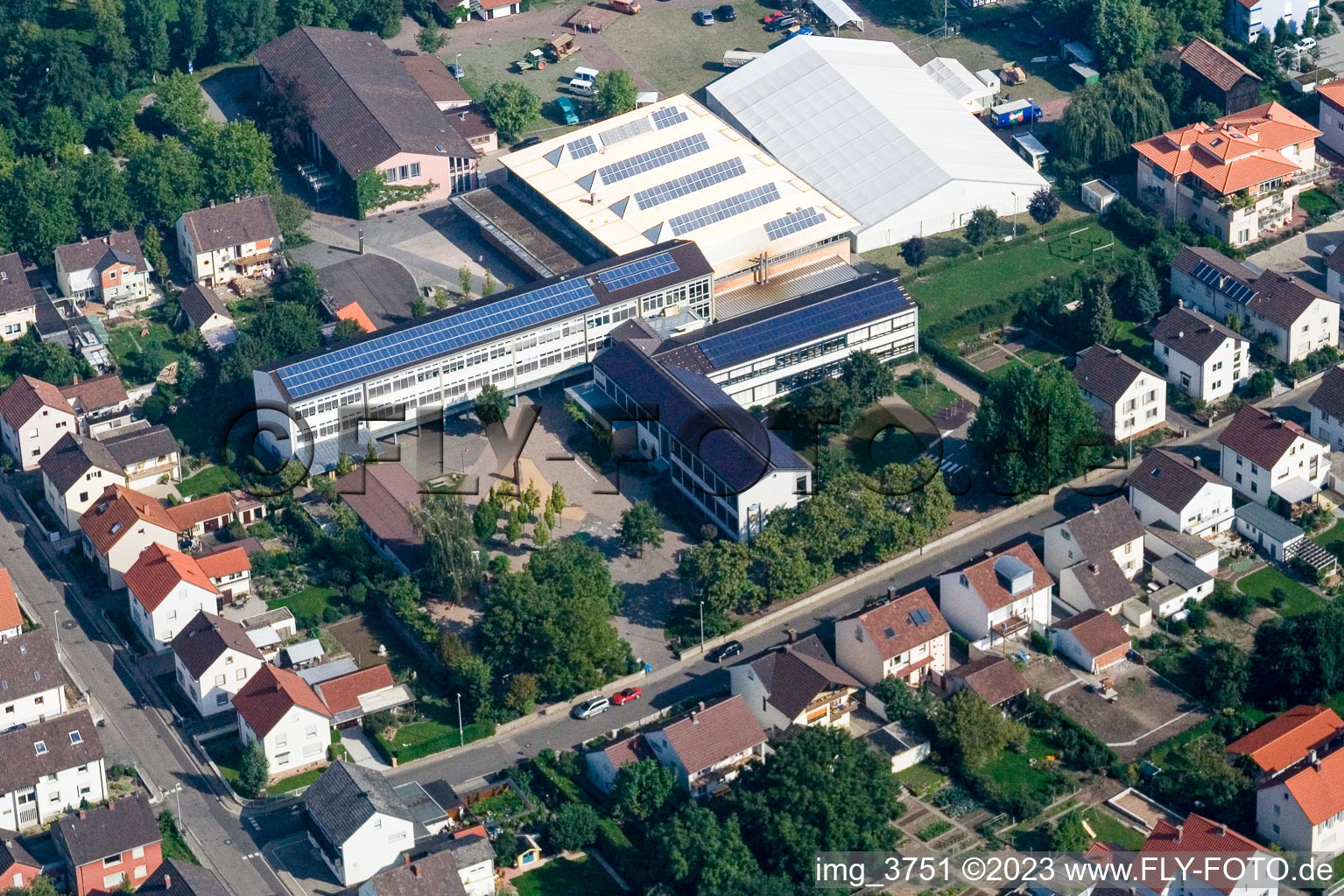 Herxheim, Schule in Herxheim bei Landau/Pfalz im Bundesland Rheinland-Pfalz, Deutschland